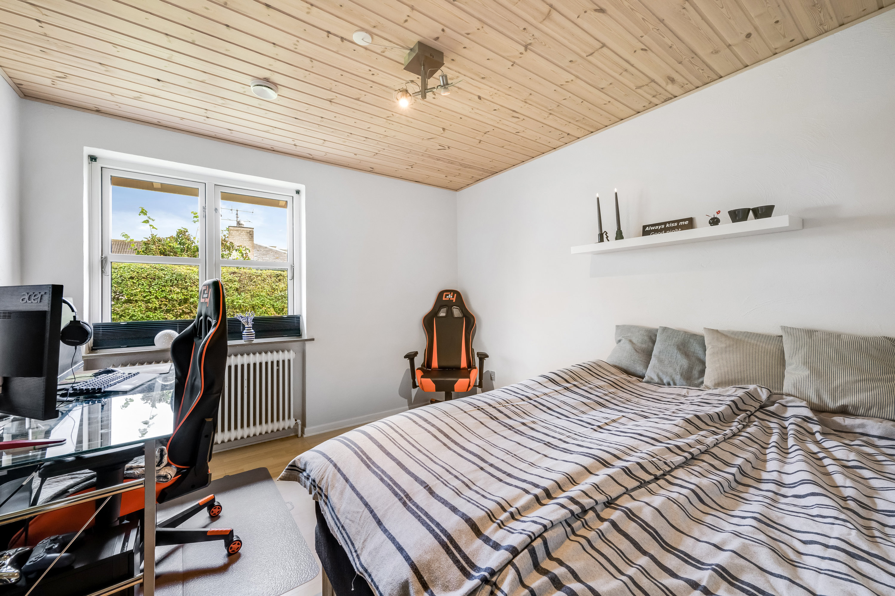 Fremhævet soveværelse billede i fuldskærmstilstand. Billede af Østerdige 21, 6950 Ringkøbing