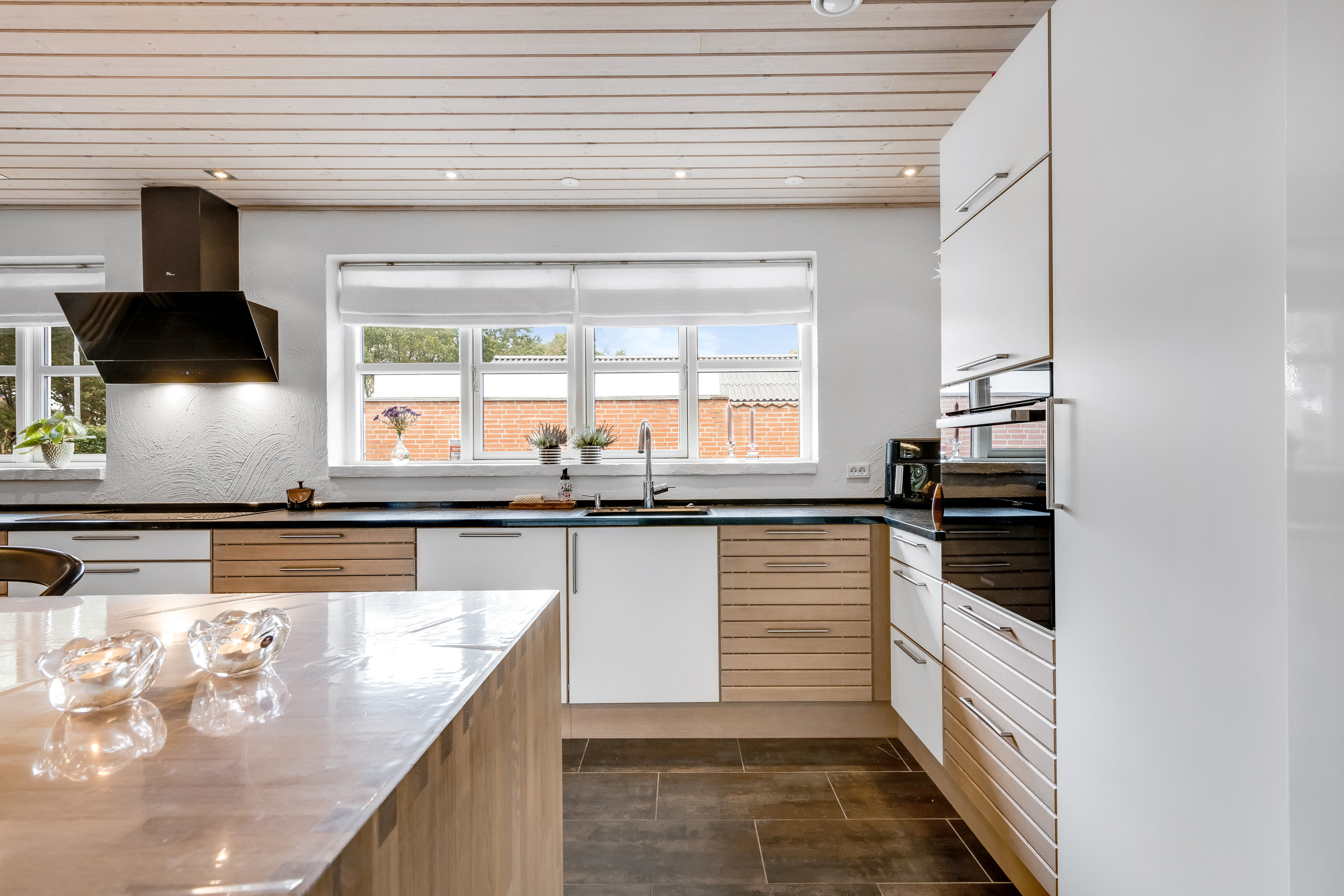 Fremhævet køkken billede i fuldskærmstilstand. Billede af Østerdige 21, 6950 Ringkøbing