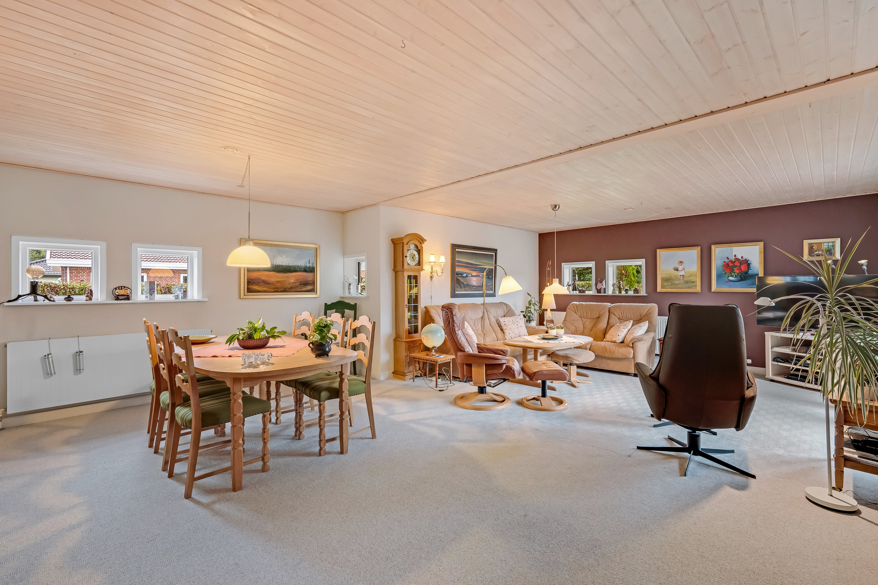 Fremhævet stue billede i fuldskærmstilstand. Billede af Kildetoften 26, 6780 Skærbæk