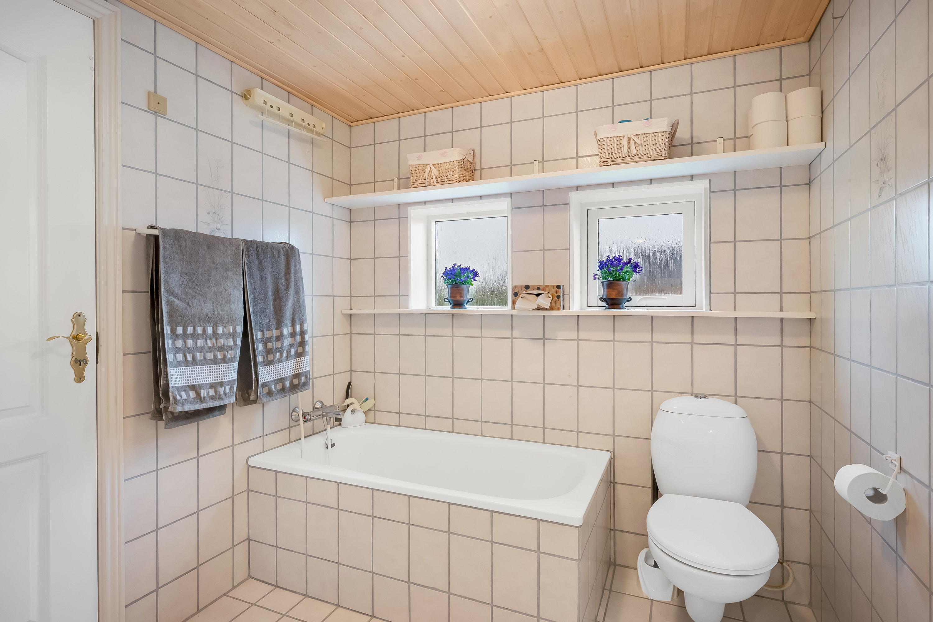 Fremhævet badeværelse billede i fuldskærmstilstand. Billede af Kildetoften 26, 6780 Skærbæk