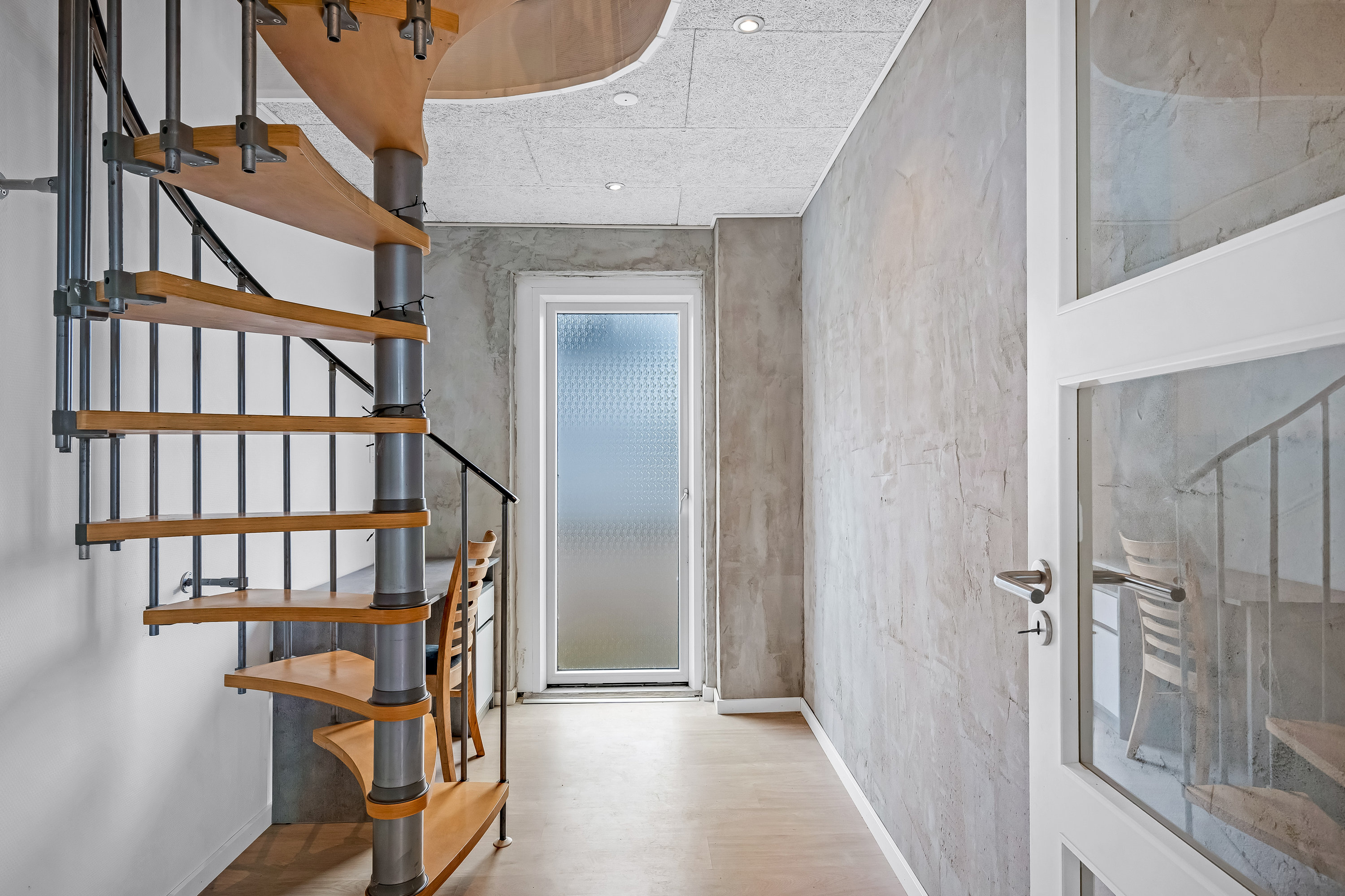 Fremhævet trappe billede i fuldskærmstilstand. Billede af Assetvej 15, Asset, 6240 Løgumkloster