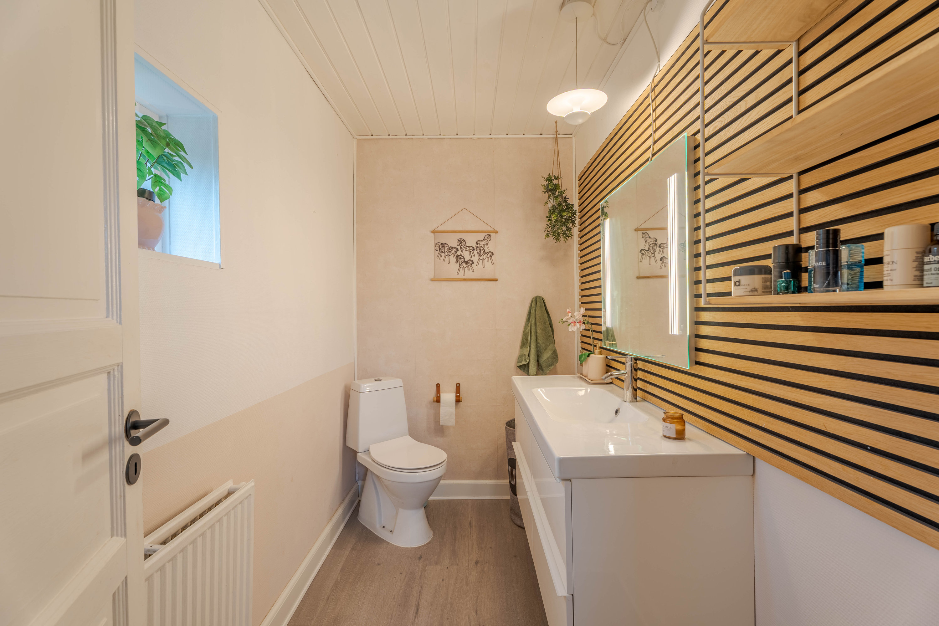 Fremhævet  billede i fuldskærmstilstand. Billede af Rønnevej 9, Glamsdalen, 5620 Glamsbjerg