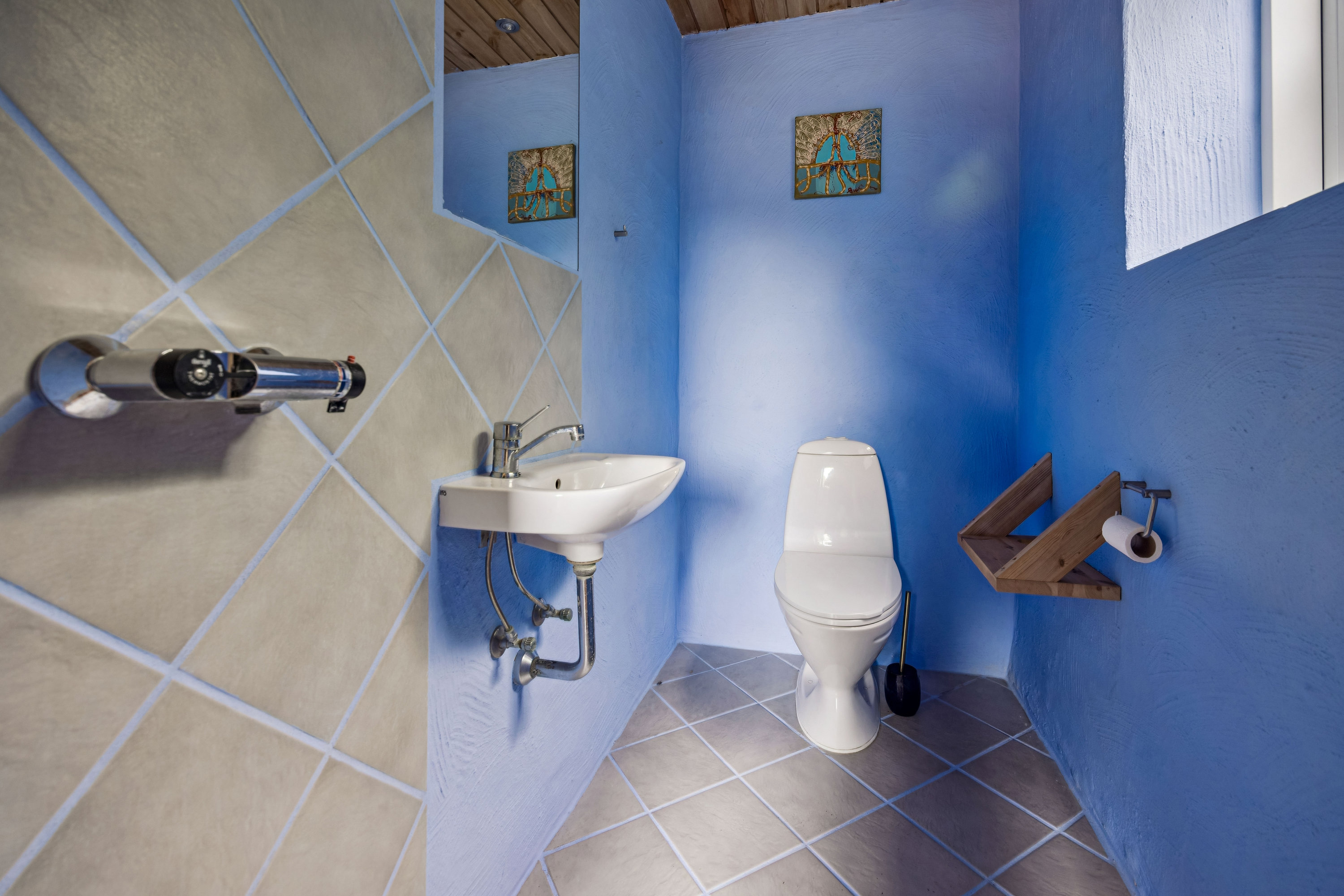 Fremhævet toilet billede i fuldskærmstilstand. Billede af Fredensdal 55, 9460 Brovst