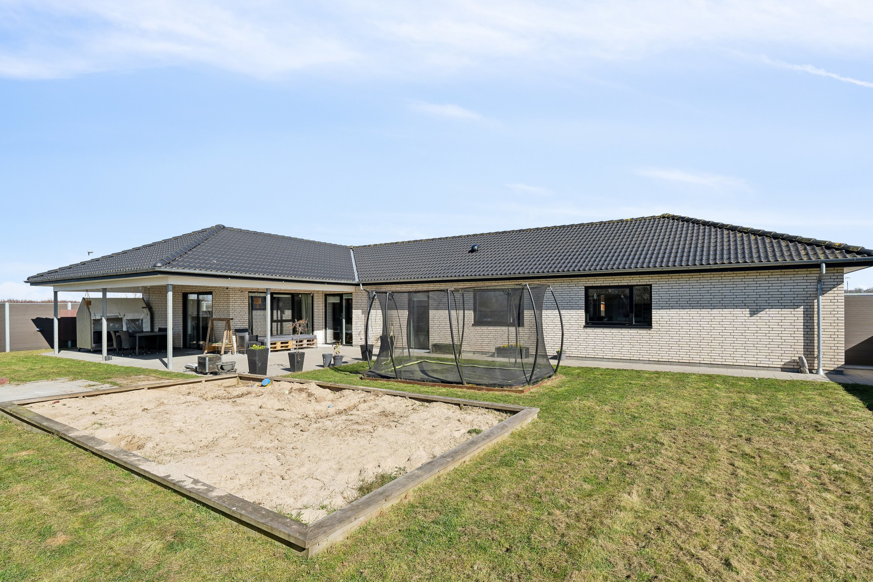 Fremhævet  billede i fuldskærmstilstand. Billede af Købmandsgade 8, Borbjerg, 7500 Holstebro