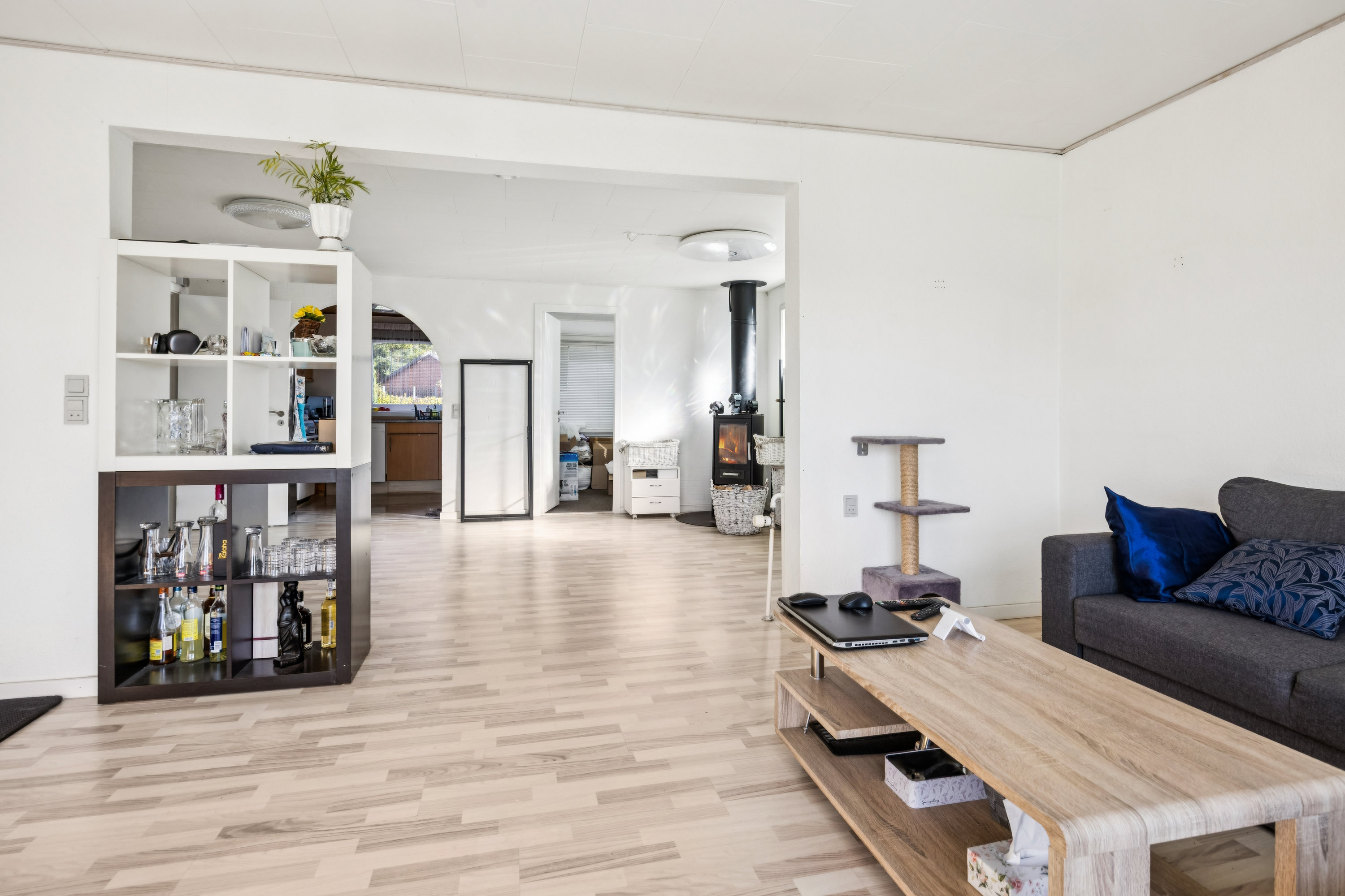 Fremhævet stue billede i fuldskærmstilstand. Billede af Kærvej 11, Sønder Onsild Stationsby, 9500 Hobro