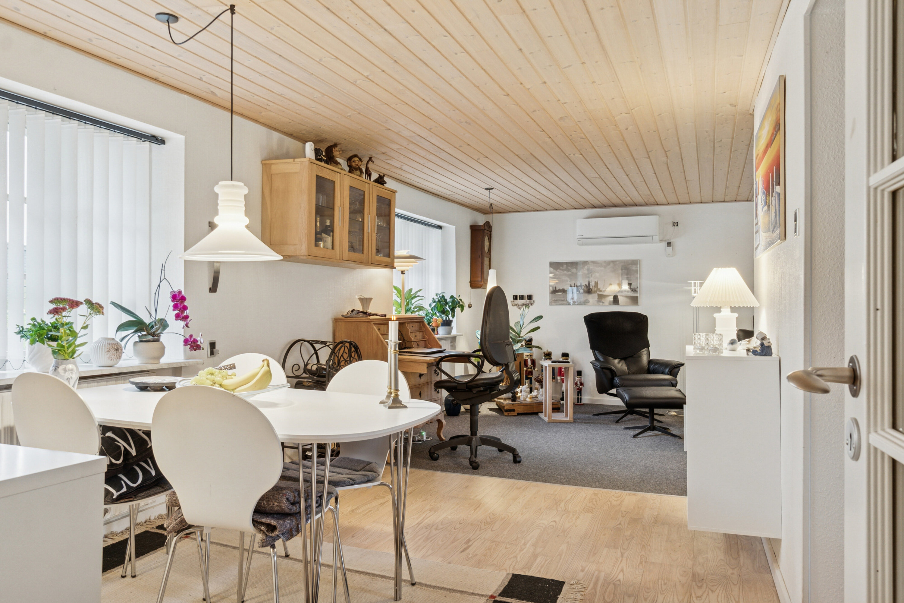 Fremhævet stue billede i fuldskærmstilstand. Billede af Hyllestedvej 20, Hyllested, 4261 Dalmose