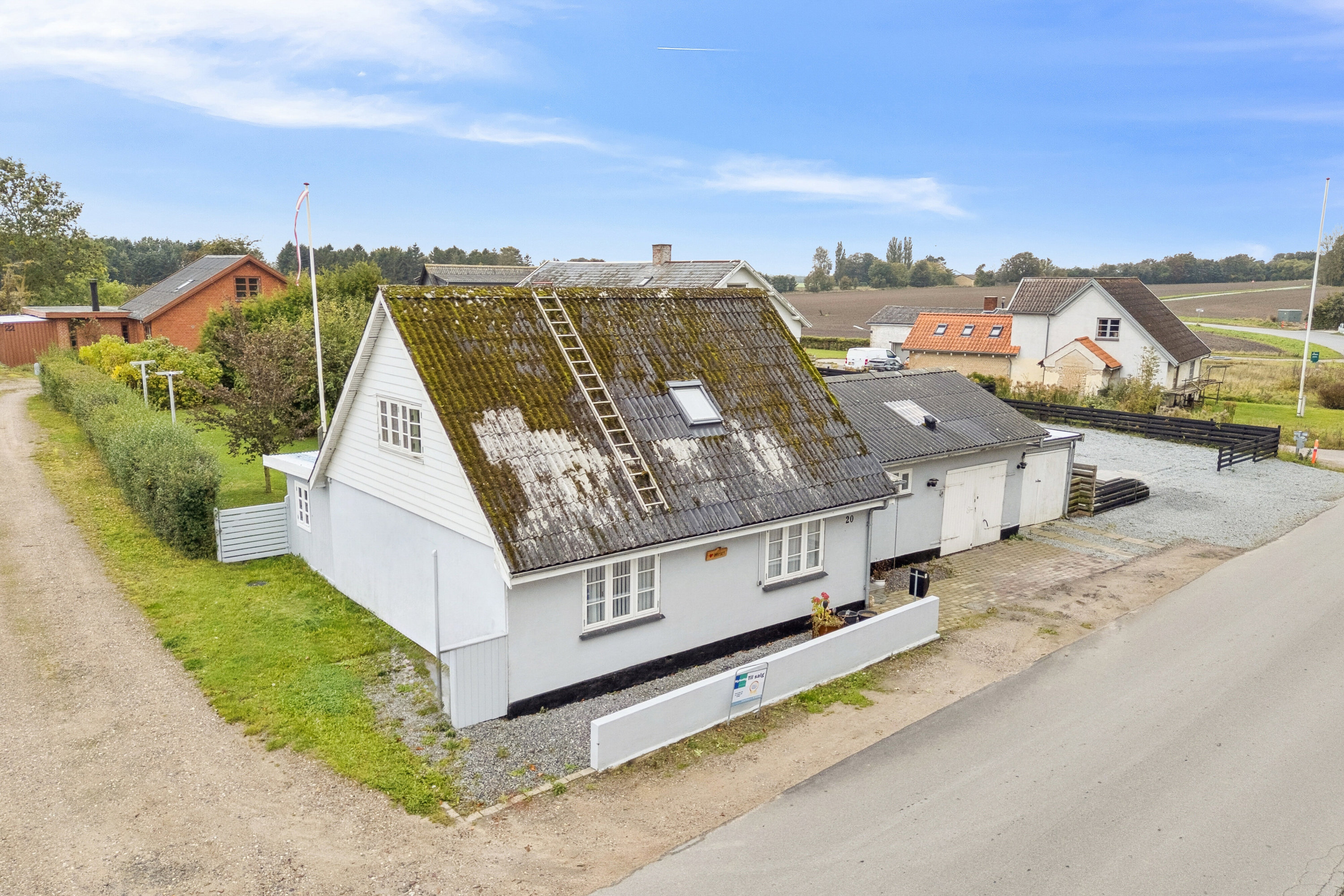 Fremhævet set fra vejen billede i fuldskærmstilstand. Billede af Hyllestedvej 20, Hyllested, 4261 Dalmose