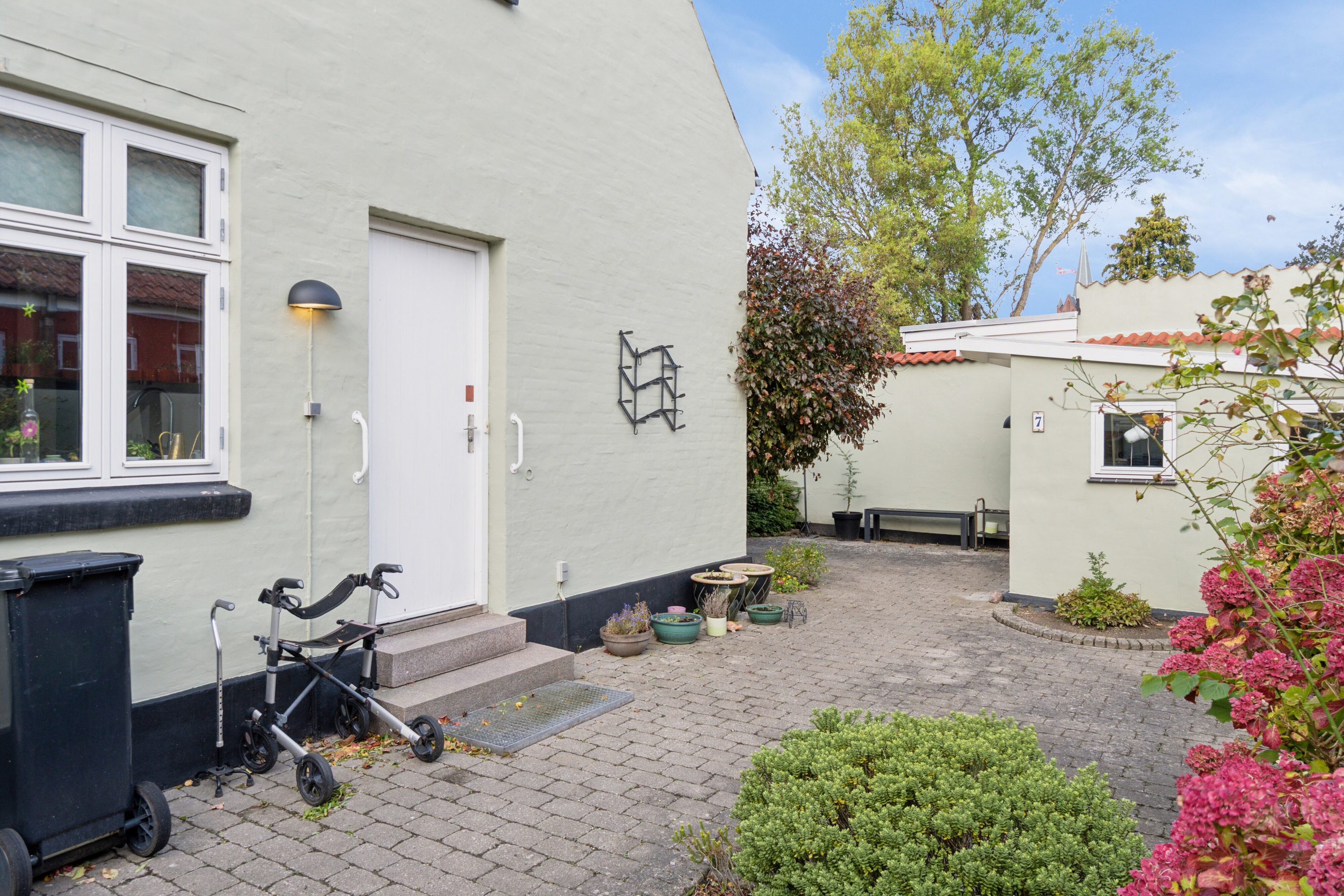 Fremhævet udendørs billede i fuldskærmstilstand. Billede af Hestemøllestræde 7, 4200 Slagelse