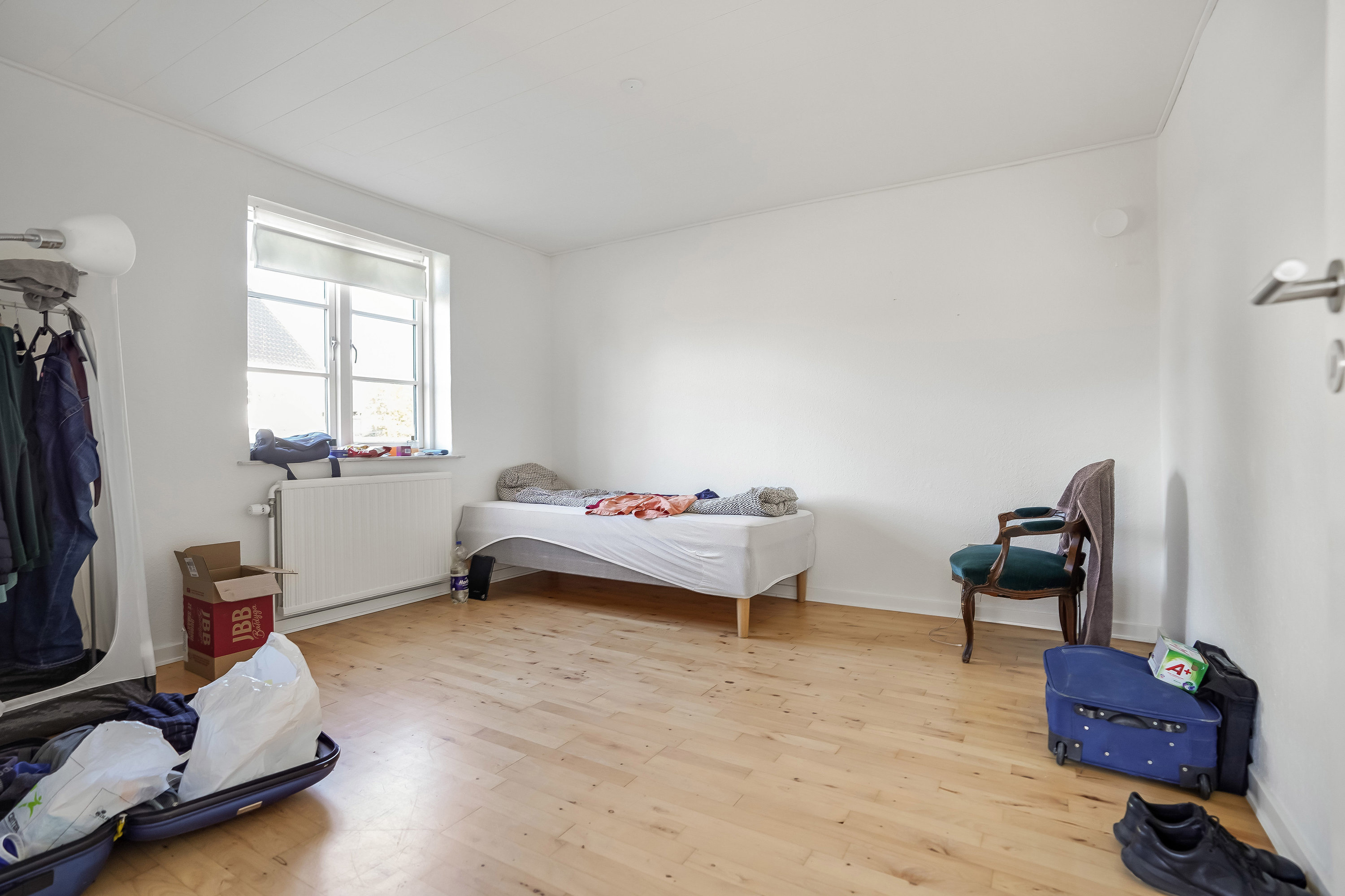 Fremhævet værelse billede i fuldskærmstilstand. Billede af Marslev Stationsvej 2, 5290 Marslev