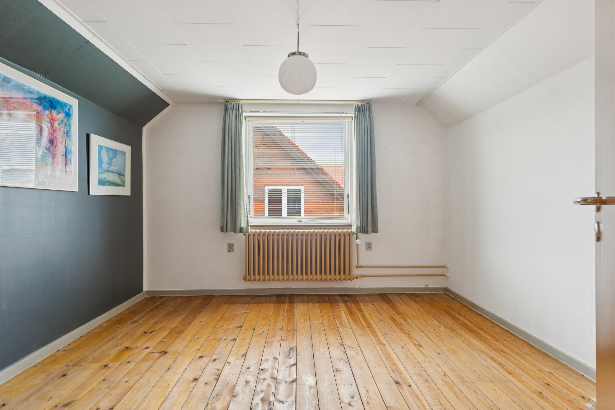 Fremhævet værelse billede i fuldskærmstilstand. Billede af Rådmands Boulevard 33, 8900 Randers C