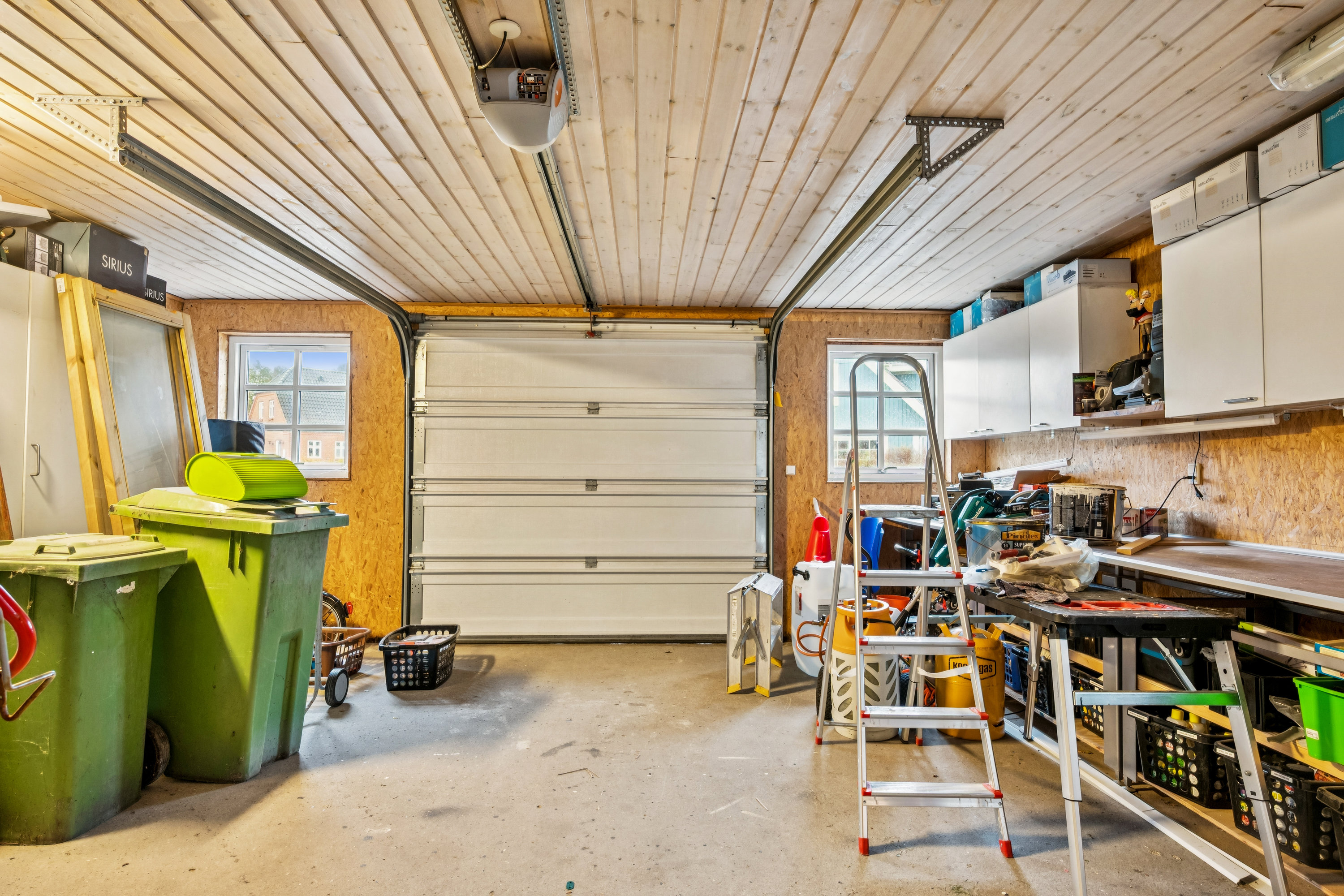 Fremhævet garage billede i fuldskærmstilstand. Billede af Haarvej 28, Haar, 8382 Hinnerup