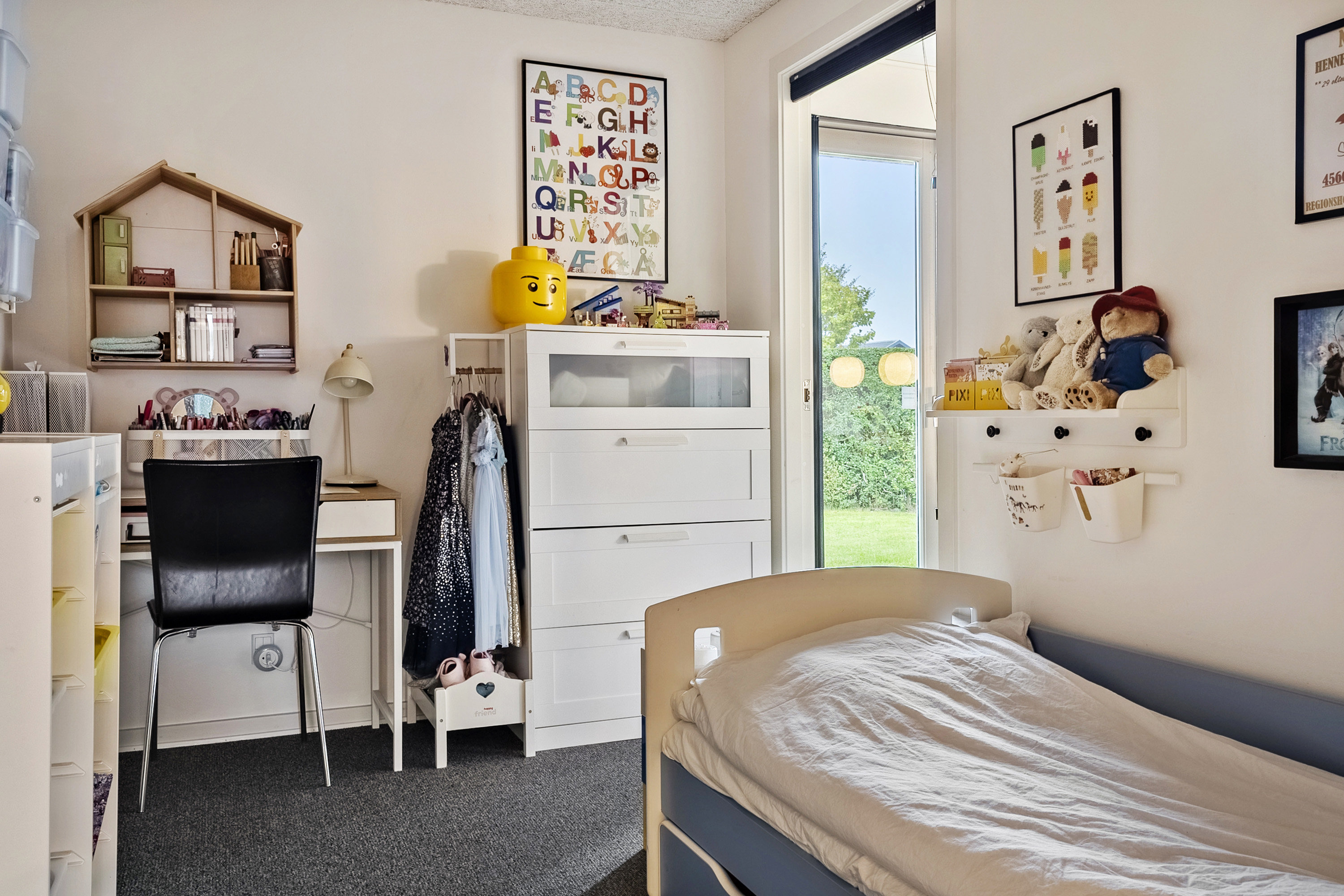 Fremhævet soveværelse billede i fuldskærmstilstand. Billede af Vestergårdsvej 60, Tyrsted, 8700 Horsens