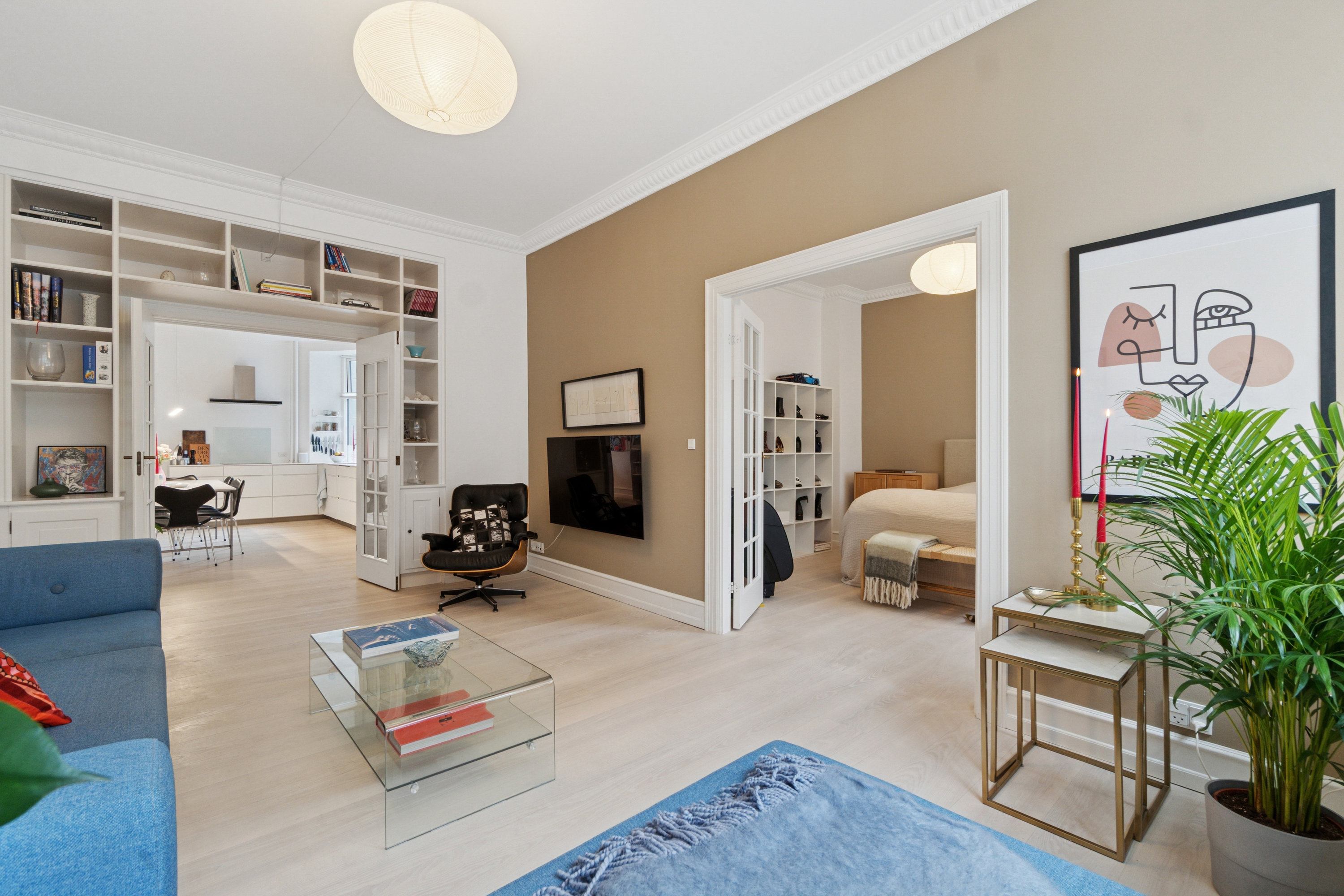 Fremhævet stue billede i fuldskærmstilstand. Billede af H.C. Ørsteds Vej 31, st.. tv., 1879 Frederiksberg C