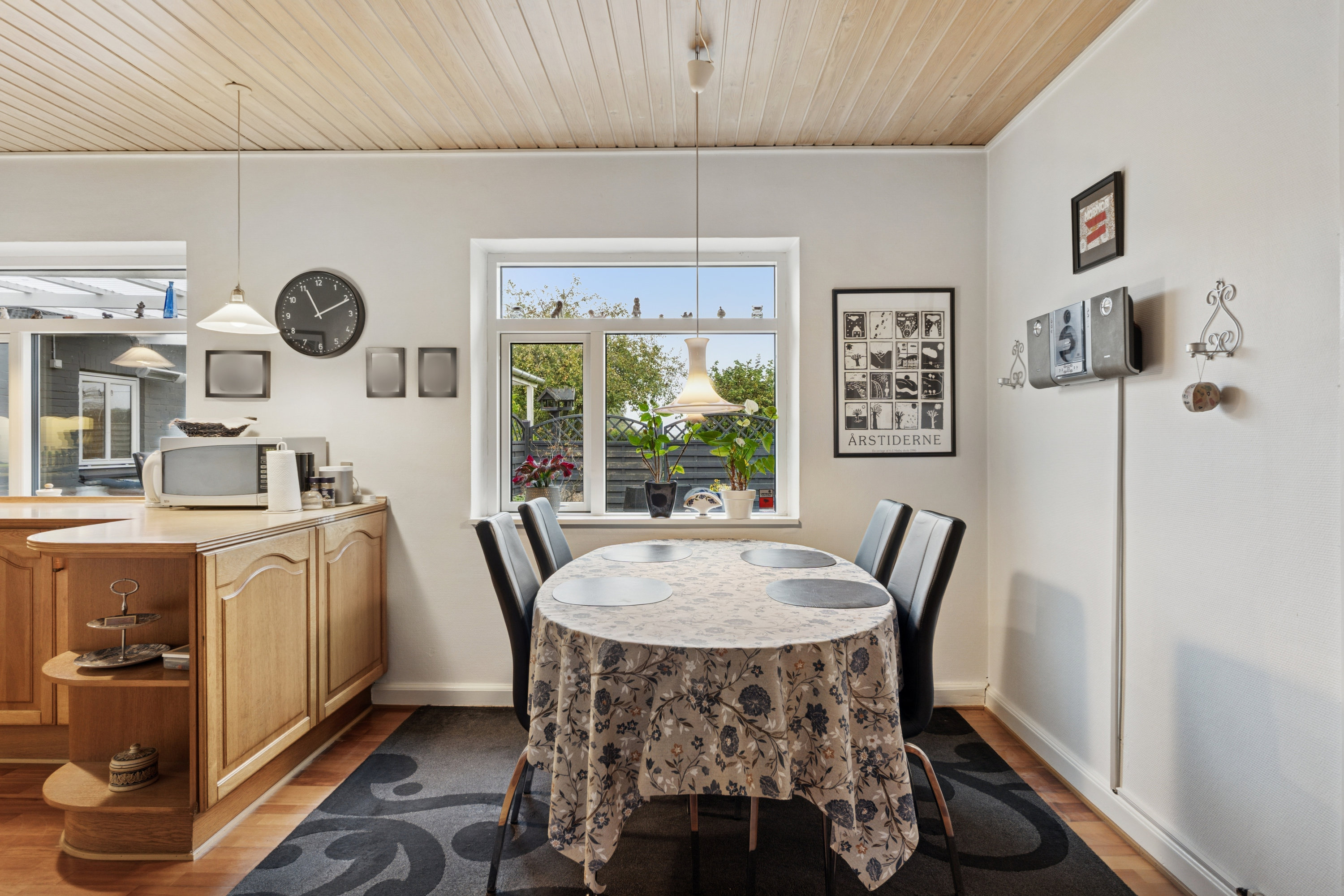 Fremhævet spiseplads billede i fuldskærmstilstand. Billede af Højbyvej 6, Højby, 5260 Odense S
