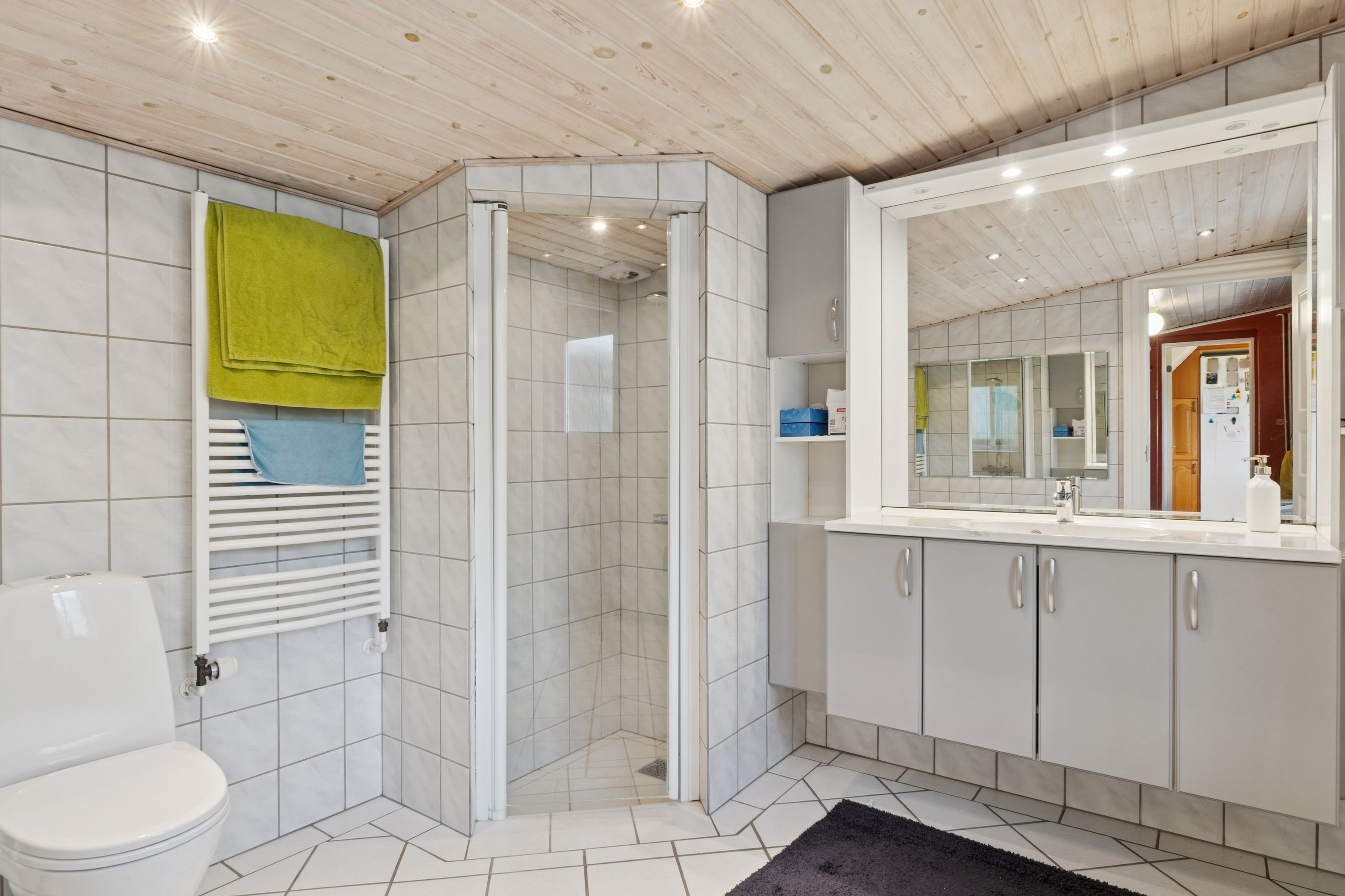 Fremhævet badeværelse billede i fuldskærmstilstand. Billede af Højbyvej 6, Højby, 5260 Odense S