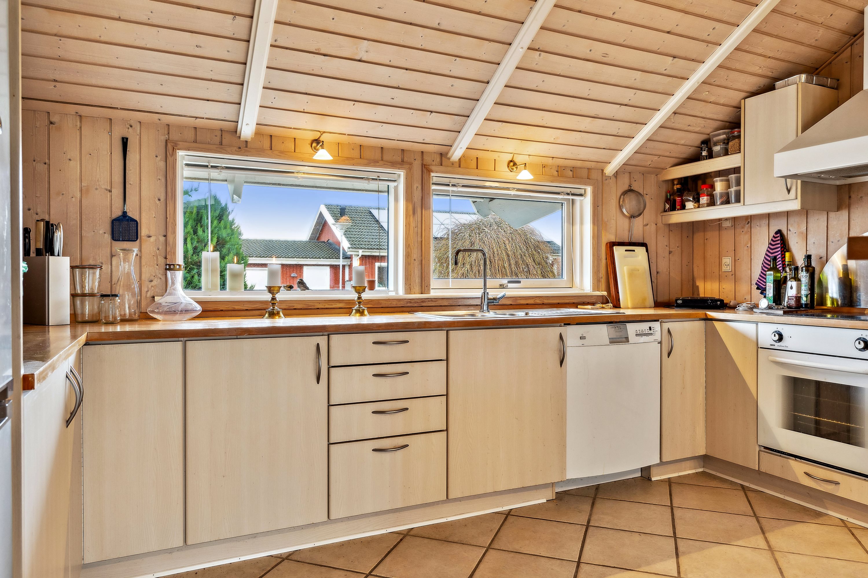 Miniaturebillede 2: køkken. Billede af Møllehøj 41, Havnsø, 4591 Føllenslev