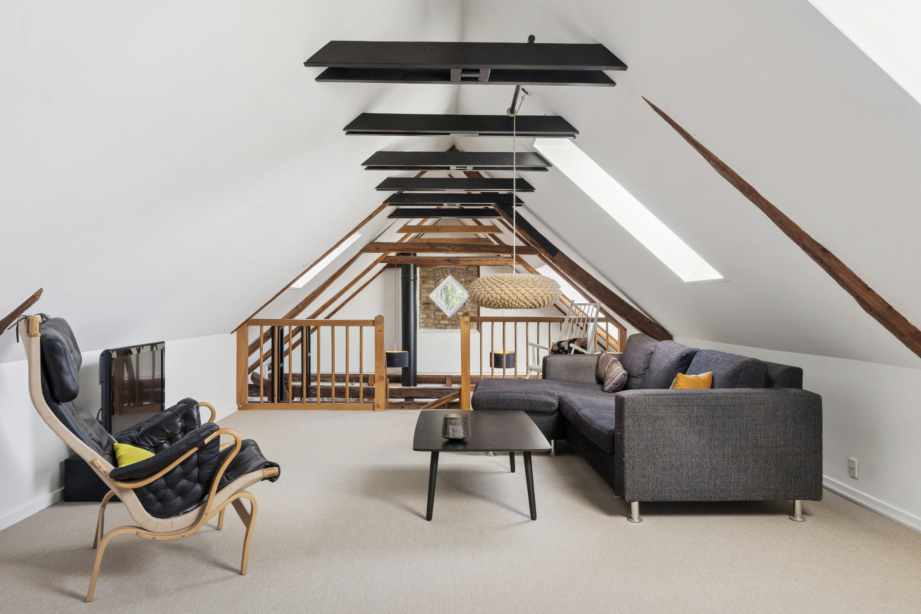 Fremhævet stue billede i fuldskærmstilstand. Billede af Kollekollevej 19, Sv Hestehave, 4572 Nørre Asmindrup