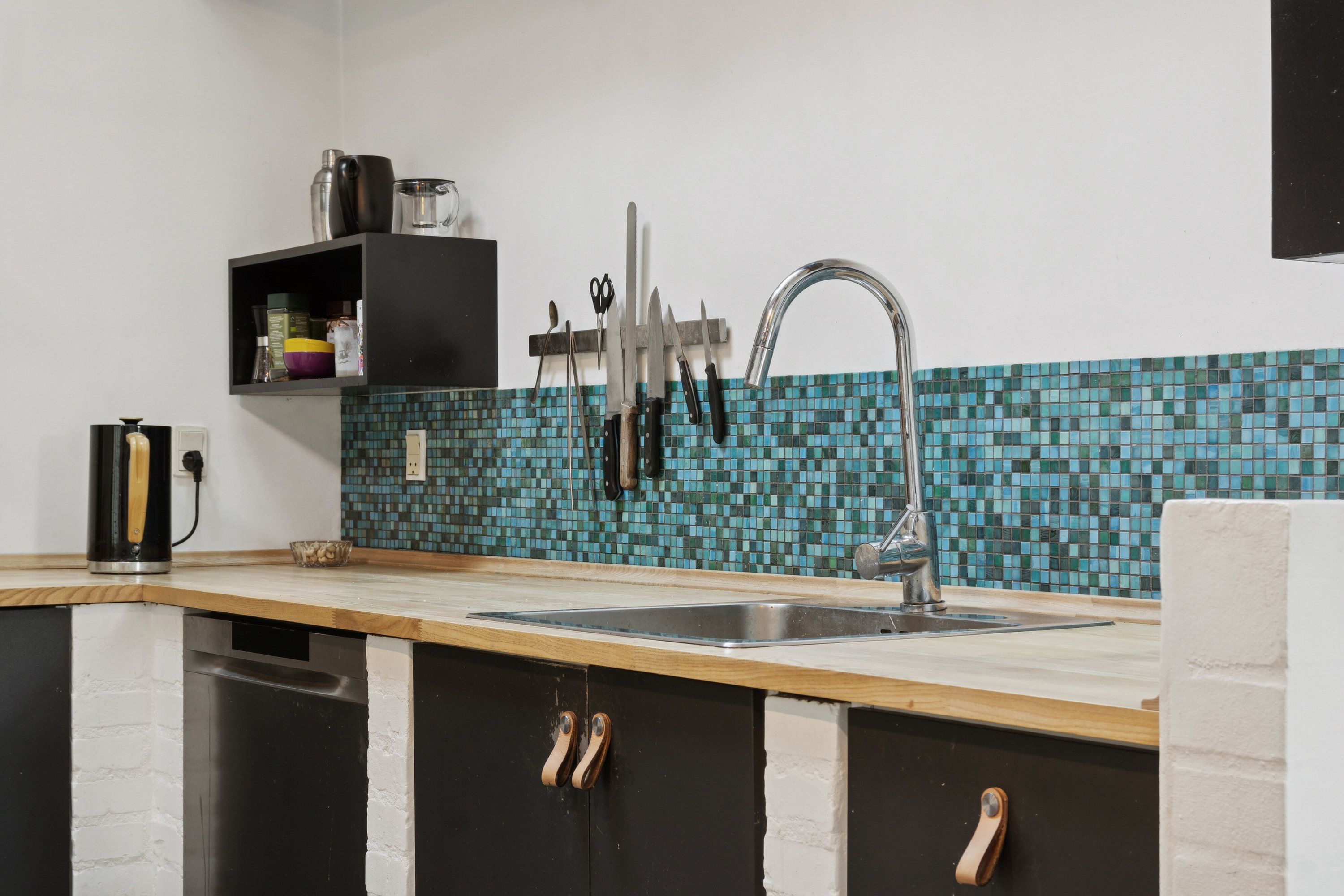 Fremhævet køkken billede i fuldskærmstilstand. Billede af Kollekollevej 19, Sv Hestehave, 4572 Nørre Asmindrup