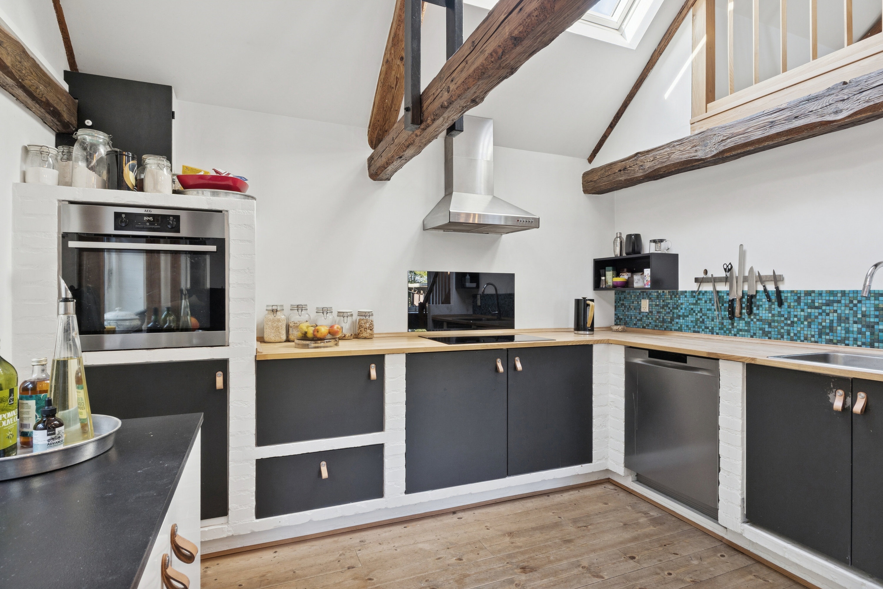 Fremhævet køkken billede i fuldskærmstilstand. Billede af Kollekollevej 19, Sv Hestehave, 4572 Nørre Asmindrup