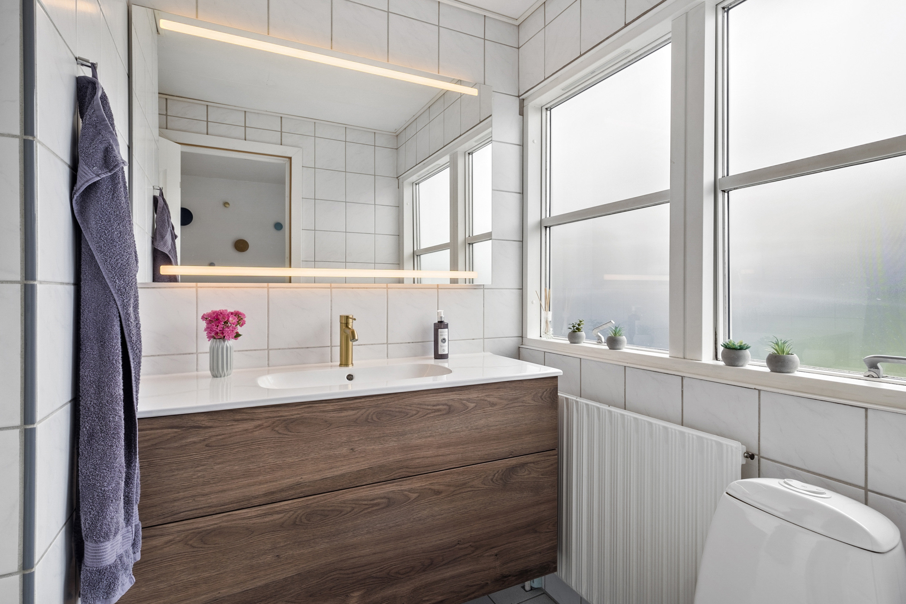 Fremhævet  billede i fuldskærmstilstand. Billede af Langkær Vænge 44, 3500 Værløse