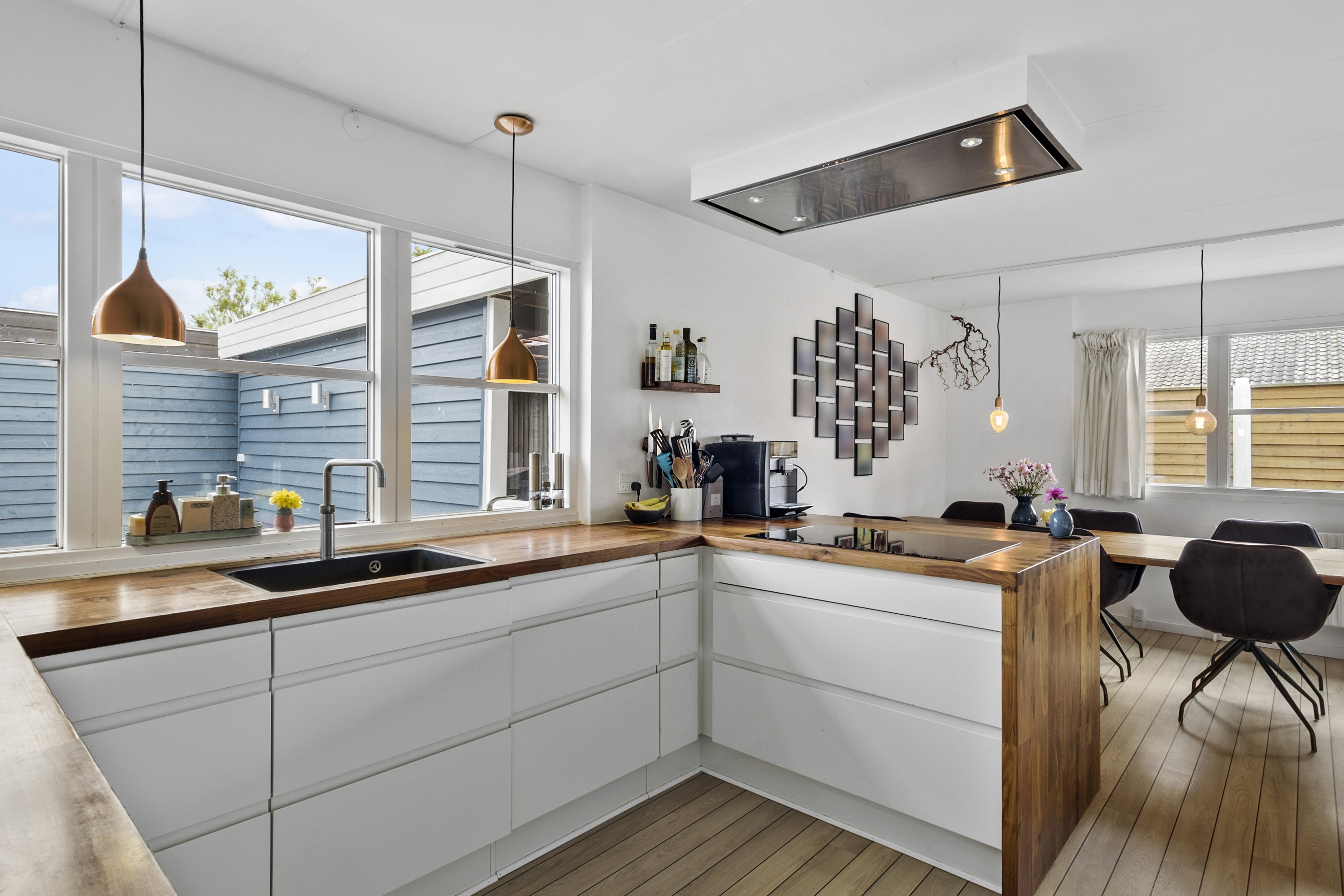 Fremhævet  billede i fuldskærmstilstand. Billede af Langkær Vænge 44, 3500 Værløse