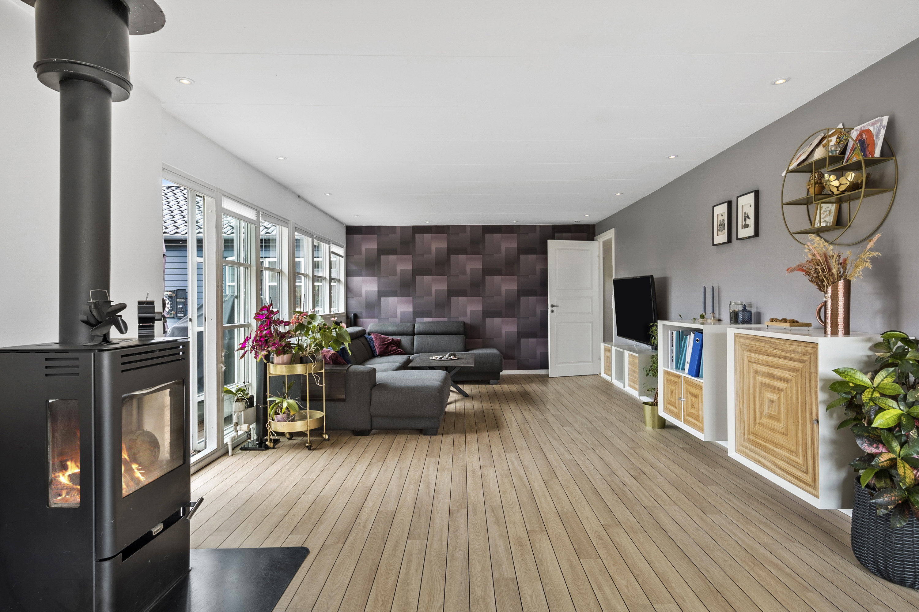 Fremhævet  billede i fuldskærmstilstand. Billede af Langkær Vænge 44, 3500 Værløse