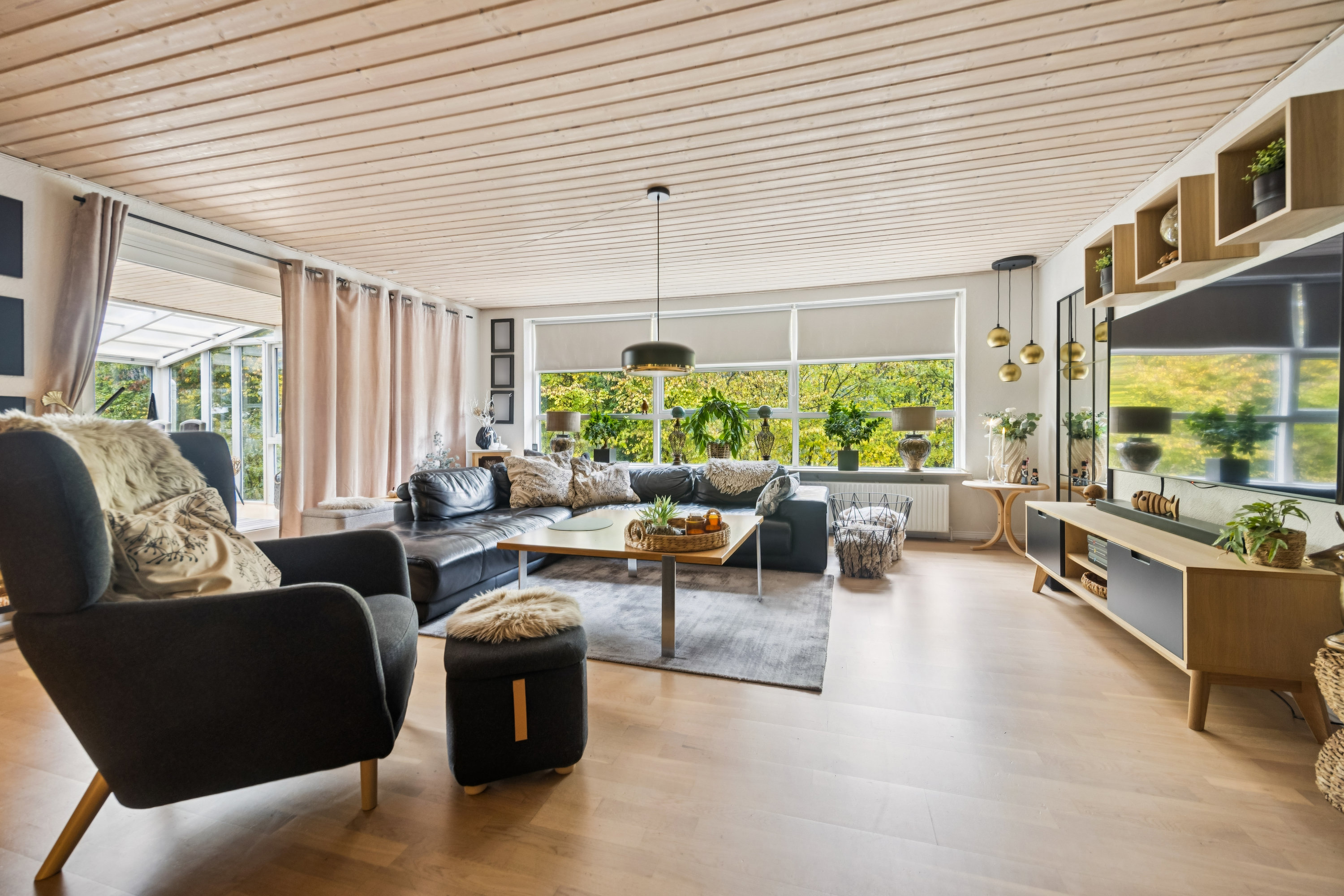 Fremhævet stue billede i fuldskærmstilstand. Billede af Vinkelvej 34, 9500 Hobro