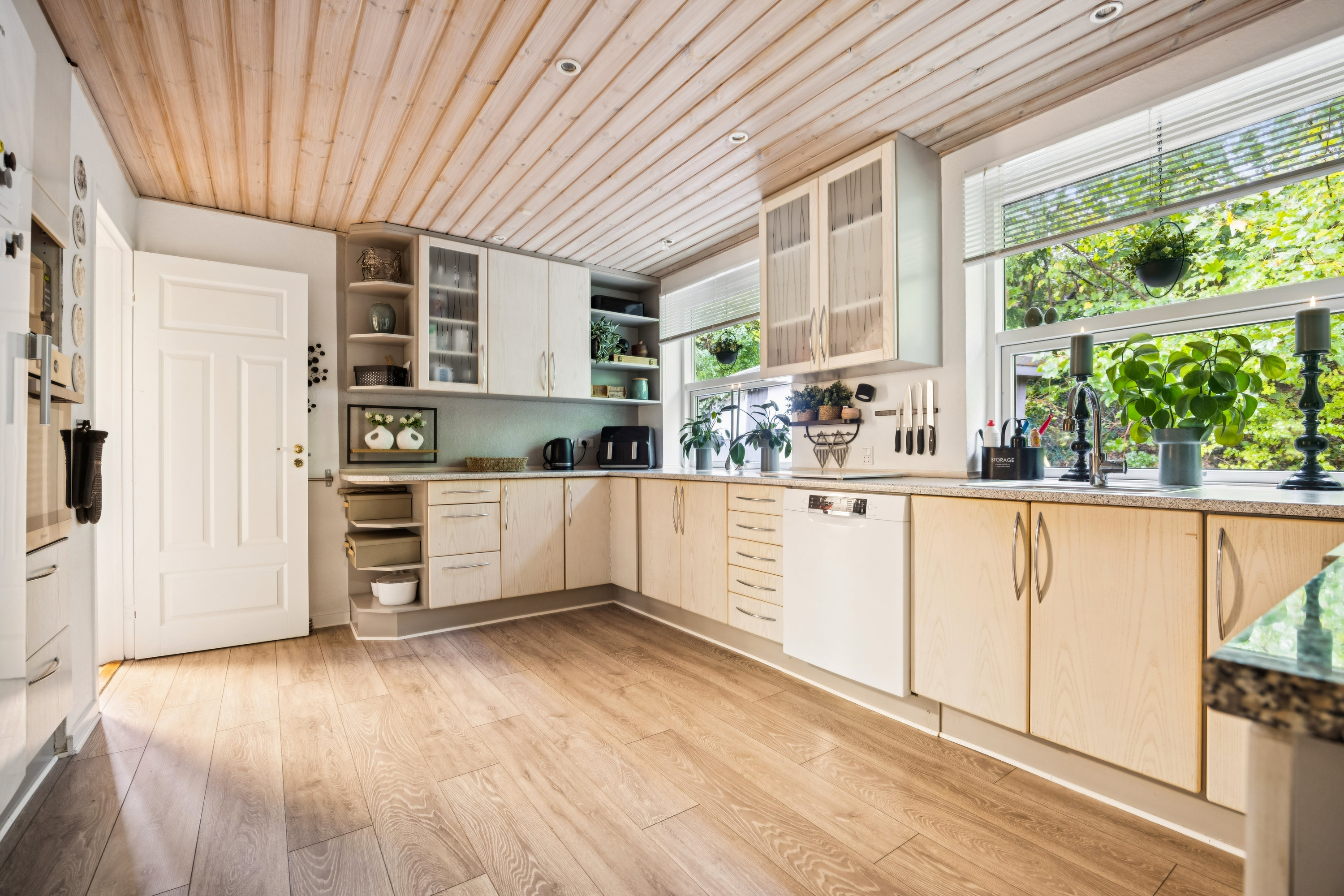 Fremhævet køkken billede i fuldskærmstilstand. Billede af Vinkelvej 34, 9500 Hobro