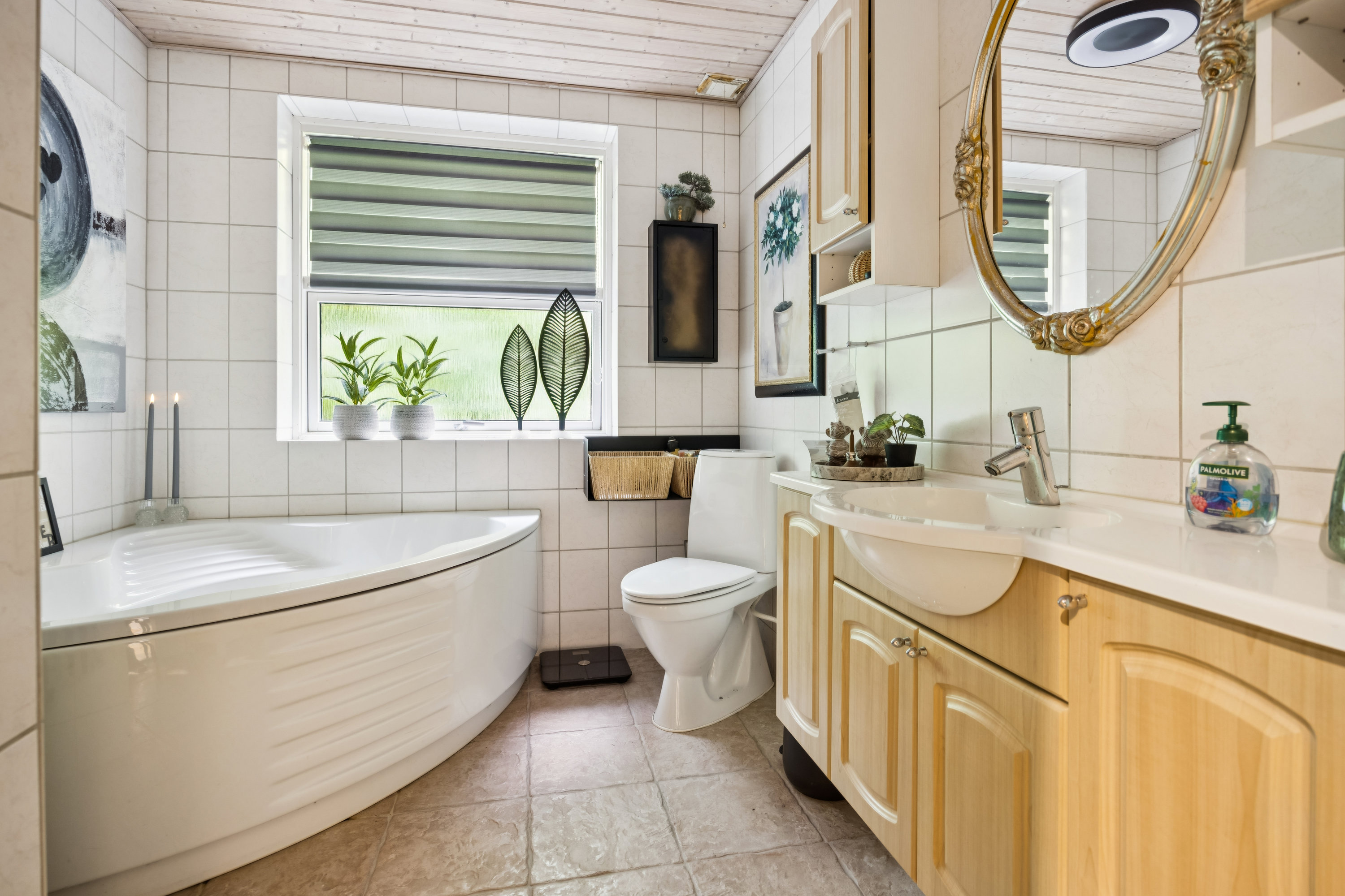 Fremhævet badeværelse billede i fuldskærmstilstand. Billede af Vinkelvej 34, 9500 Hobro