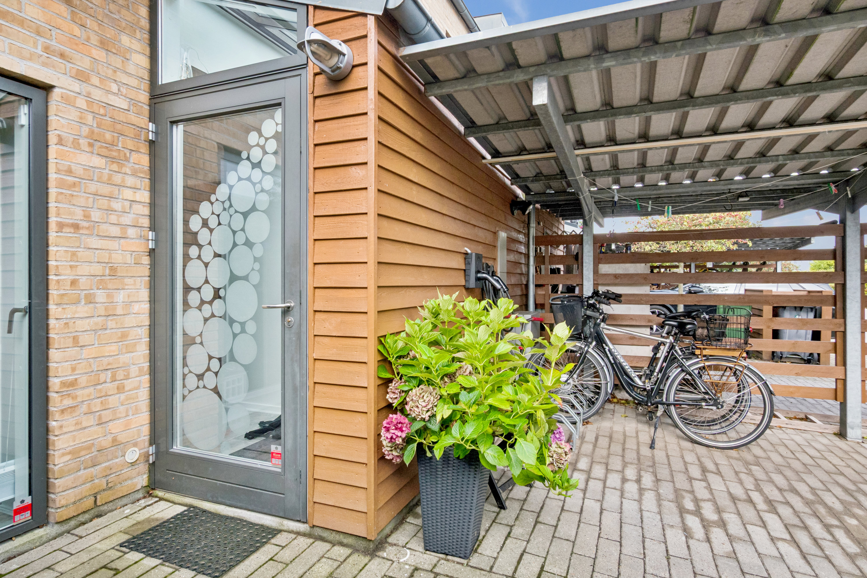 Fremhævet carport billede i fuldskærmstilstand. Billede af Strandhaven 190, 2665 Vallensbæk Strand