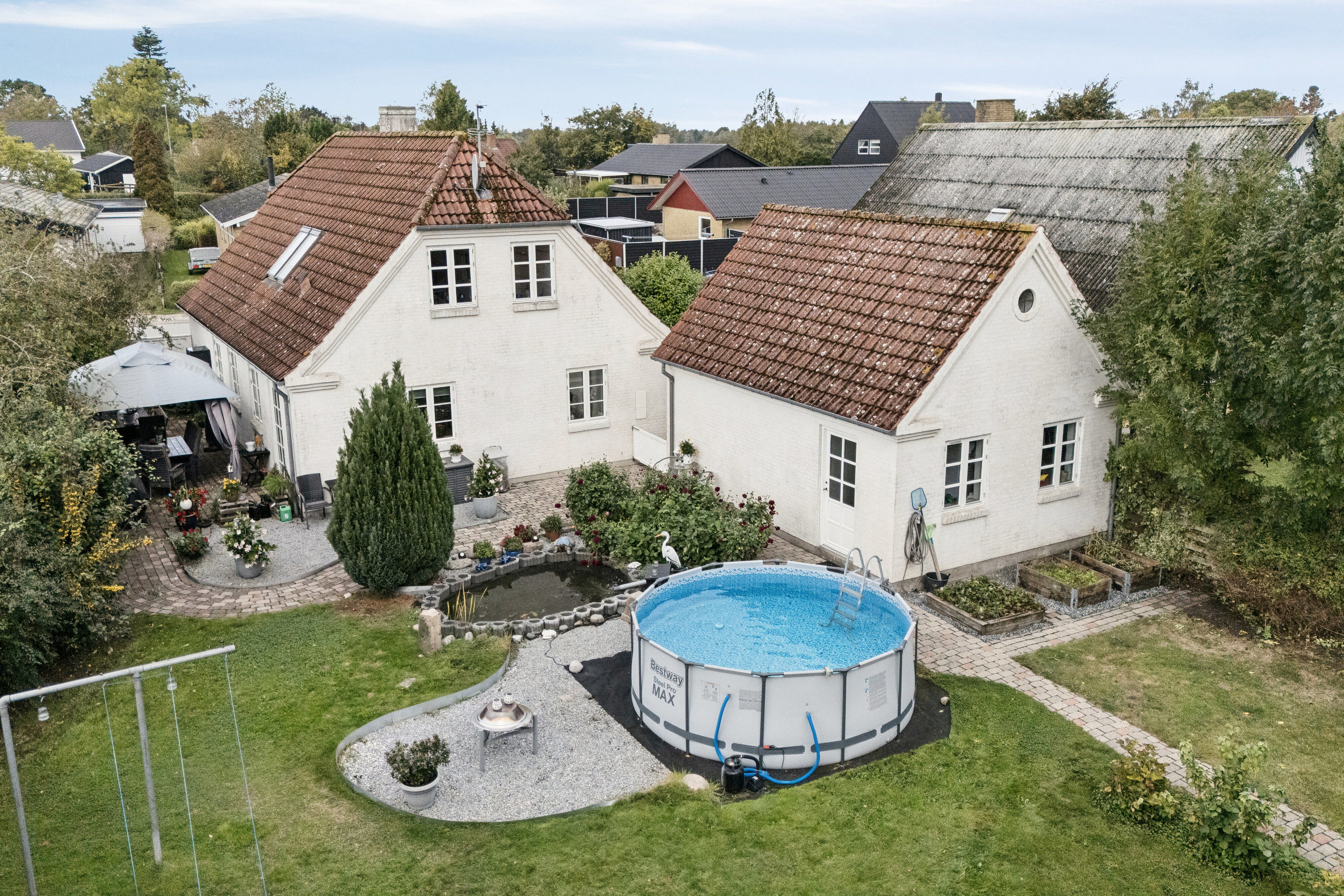 Miniaturebillede 2: set fra haven. Billede af Bispevej 8, 4500 Nykøbing Sj