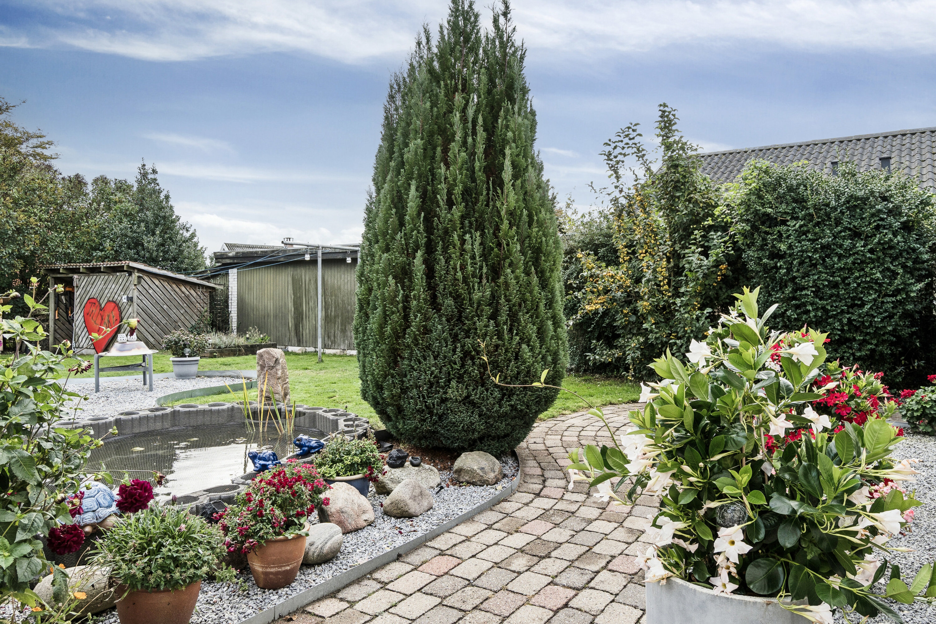 Fremhævet udendørs billede i fuldskærmstilstand. Billede af Bispevej 8, 4500 Nykøbing Sj