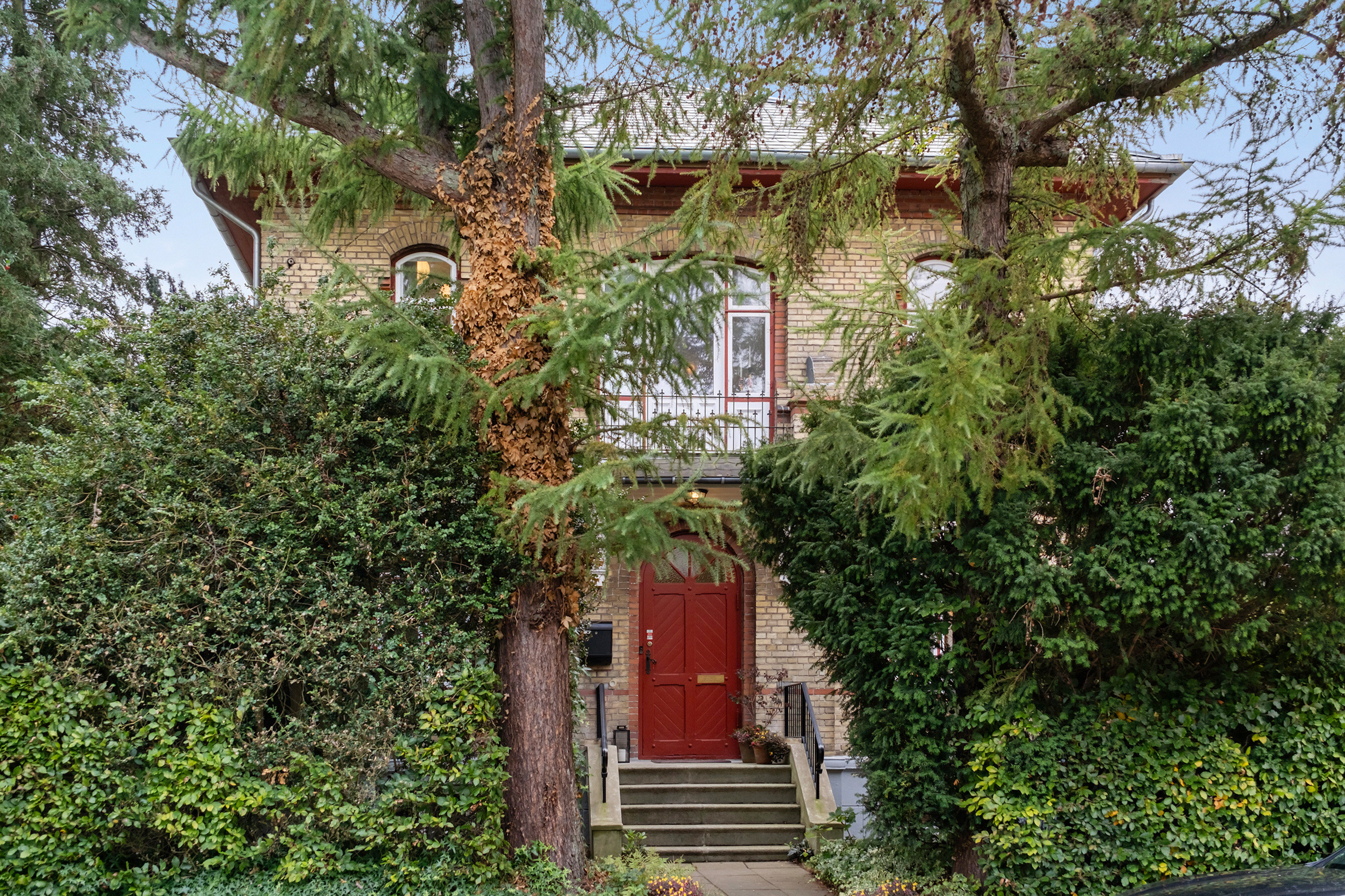 Fremhævet ejendommen billede i fuldskærmstilstand. Billede af Ejgårdsvej 26, 2920 Charlottenlund