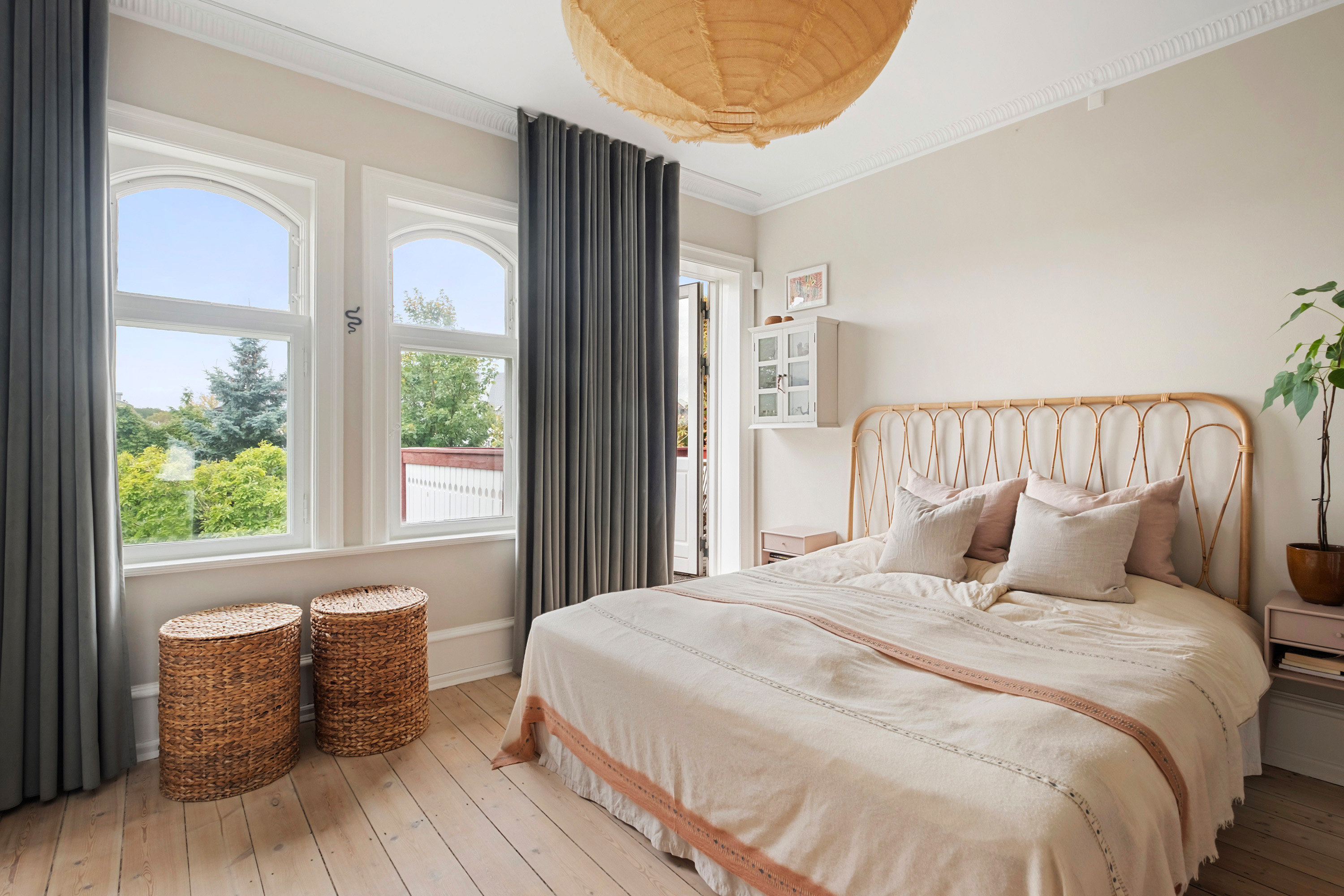 Fremhævet soveværelse billede i fuldskærmstilstand. Billede af Ejgårdsvej 26, 2920 Charlottenlund