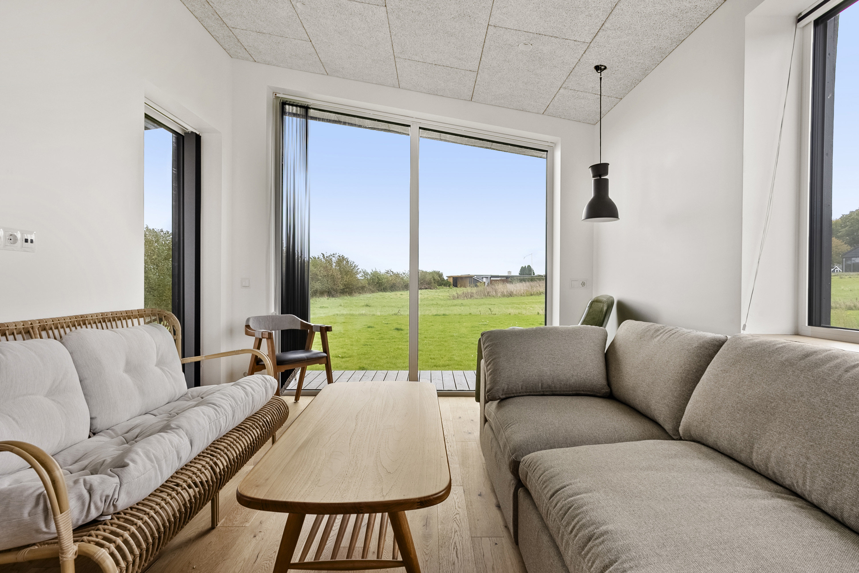 Fremhævet stue billede i fuldskærmstilstand. Billede af Blokhusskoven 31, 6100 Haderslev