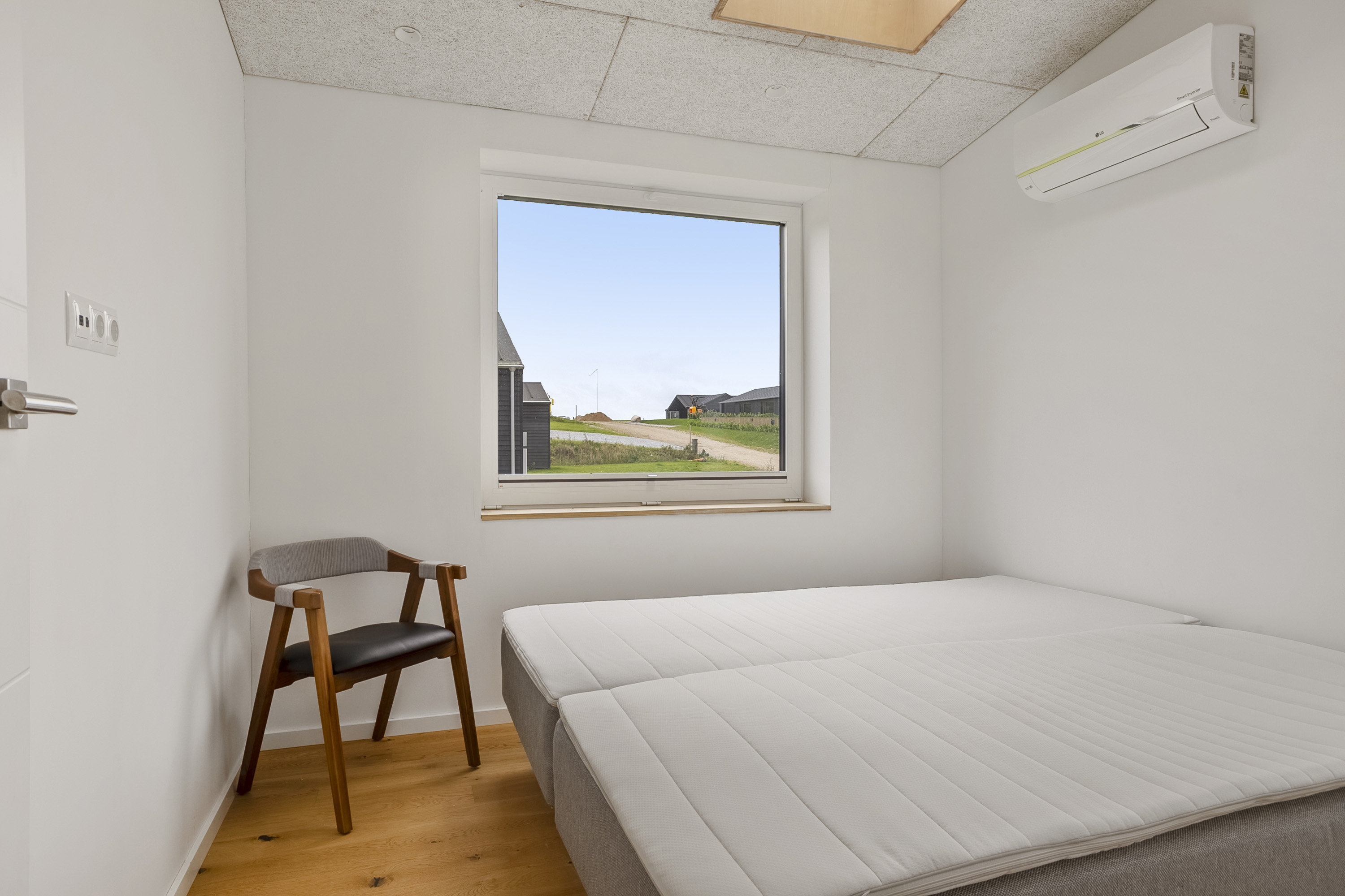 Fremhævet soveværelse billede i fuldskærmstilstand. Billede af Blokhusskoven 31, 6100 Haderslev