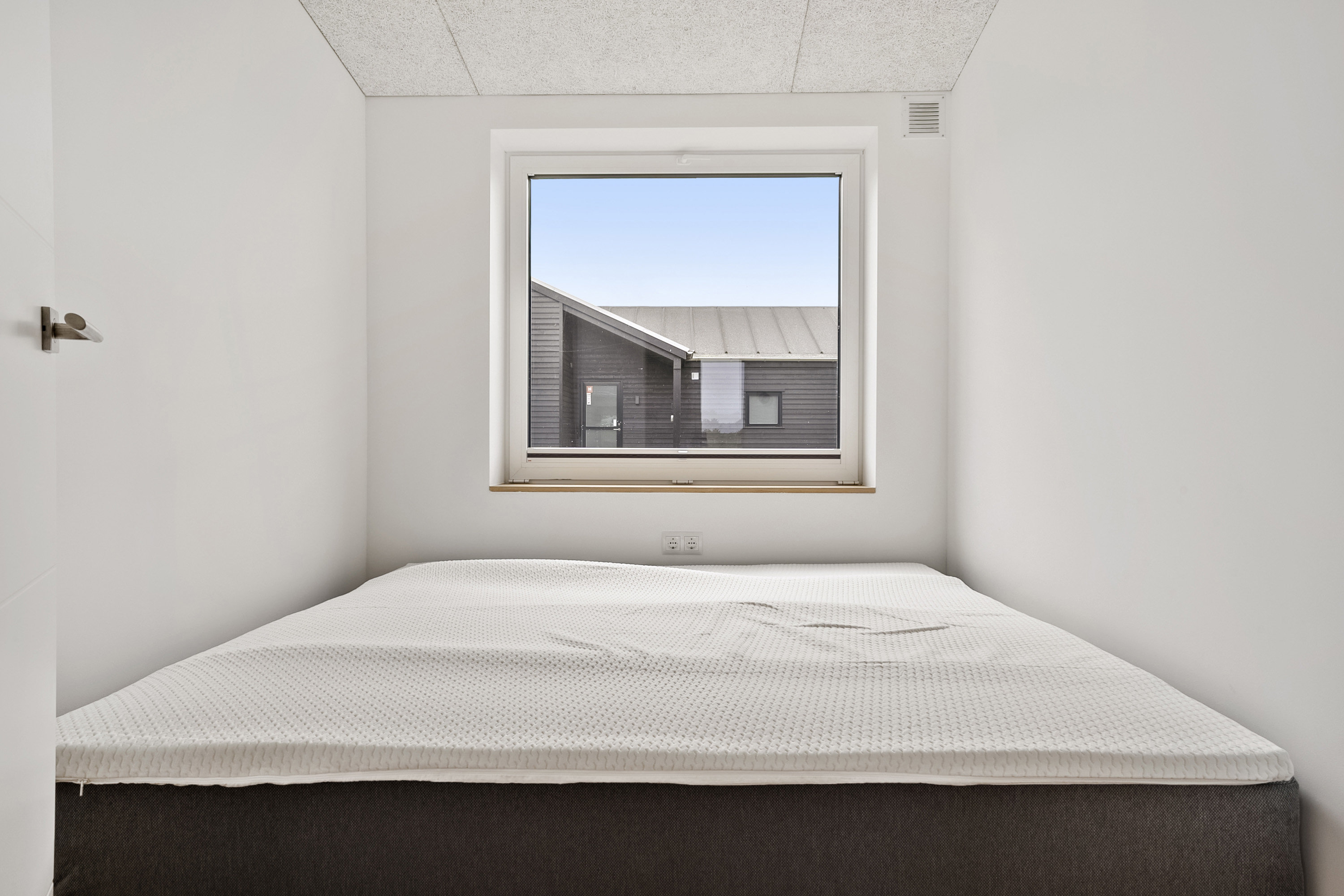 Fremhævet soveværelse billede i fuldskærmstilstand. Billede af Blokhusskoven 31, 6100 Haderslev