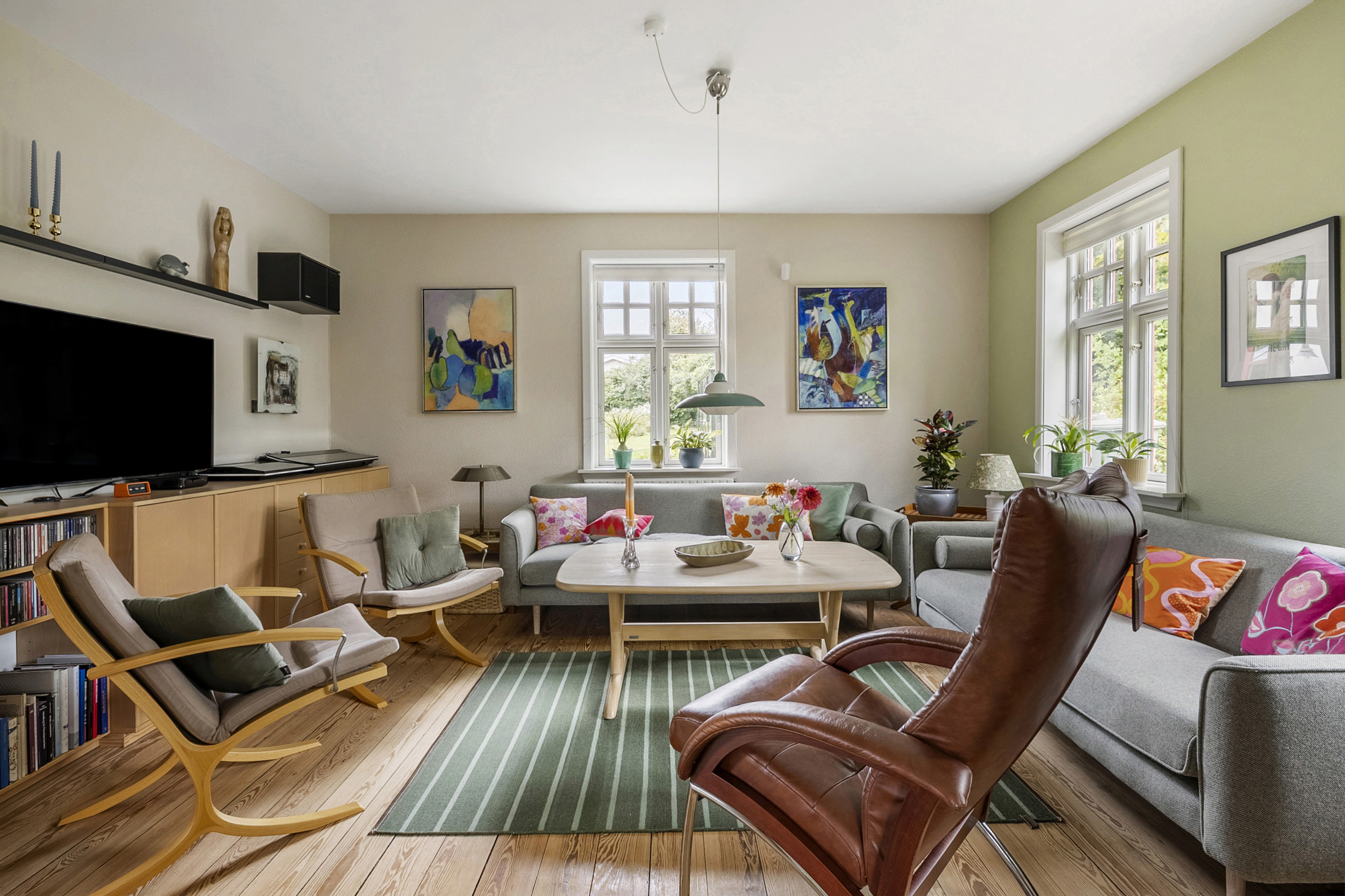 Fremhævet stue billede i fuldskærmstilstand. Billede af Boeslunde Byvej 159, 4242 Boeslunde