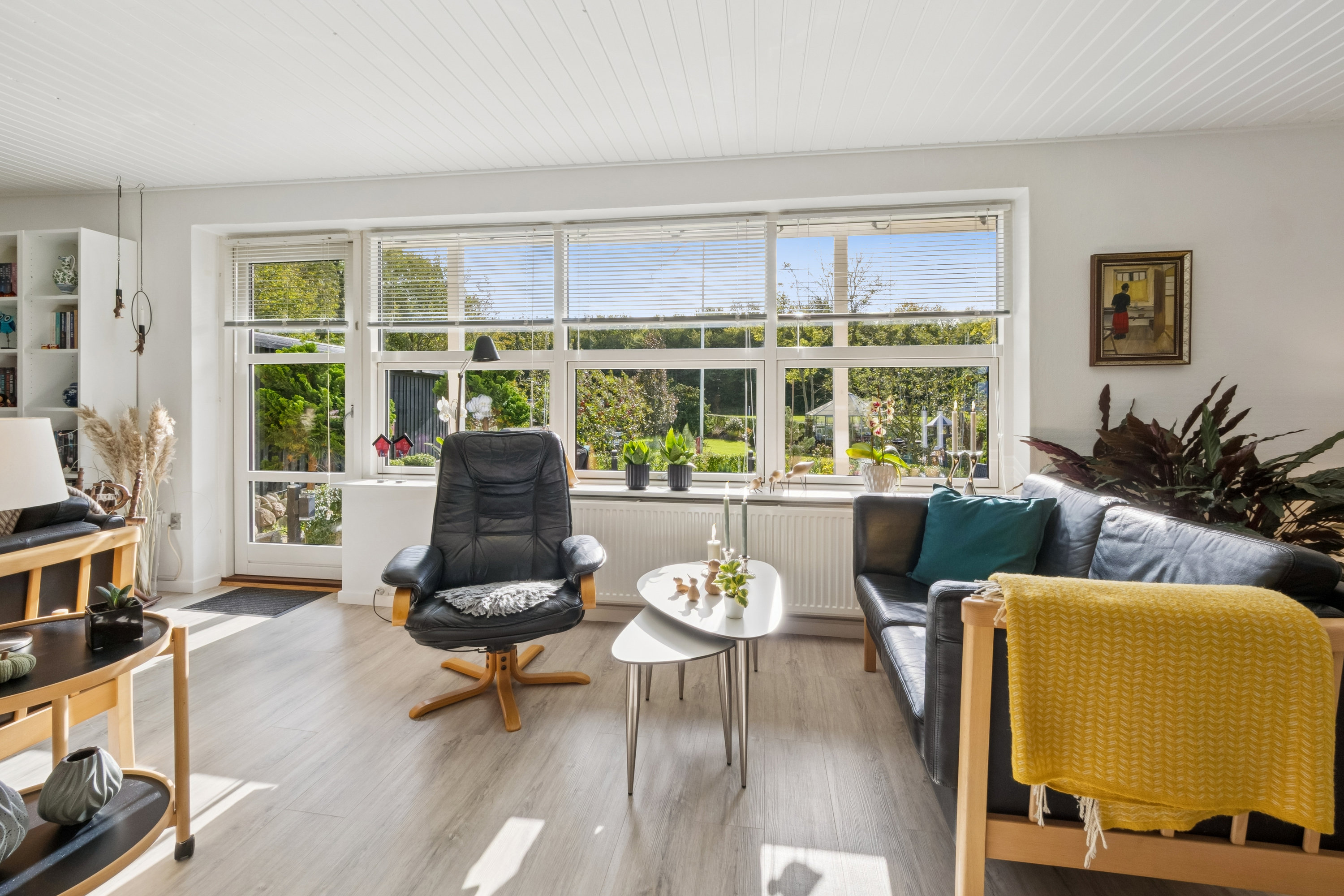 Fremhævet stue billede i fuldskærmstilstand. Billede af Bjørndrupvej 1, Vodstrup, 7900 Nykøbing M