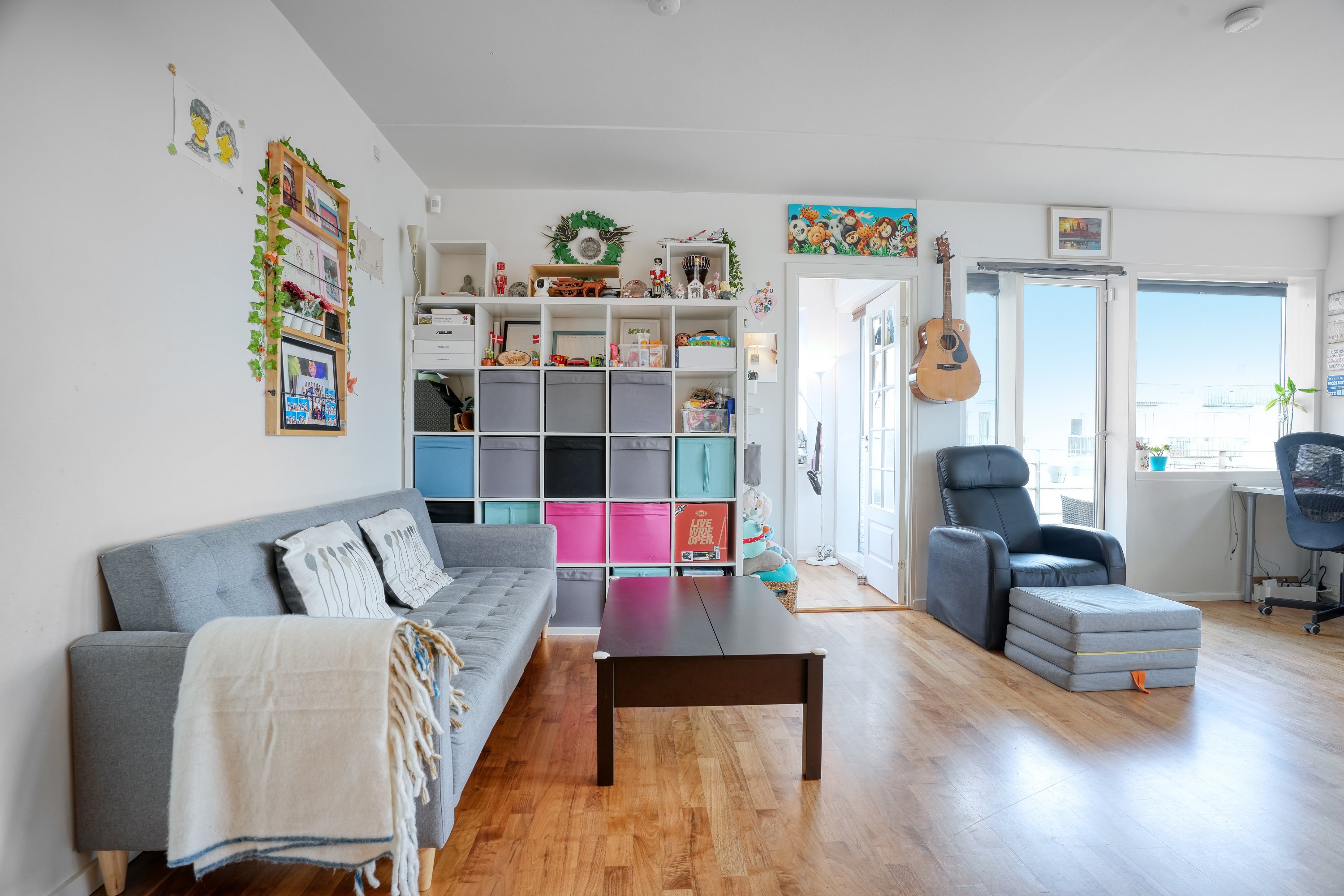 Fremhævet stue billede i fuldskærmstilstand. Billede af Gyngemose Parkvej 10, 5. mf., 2860 Søborg