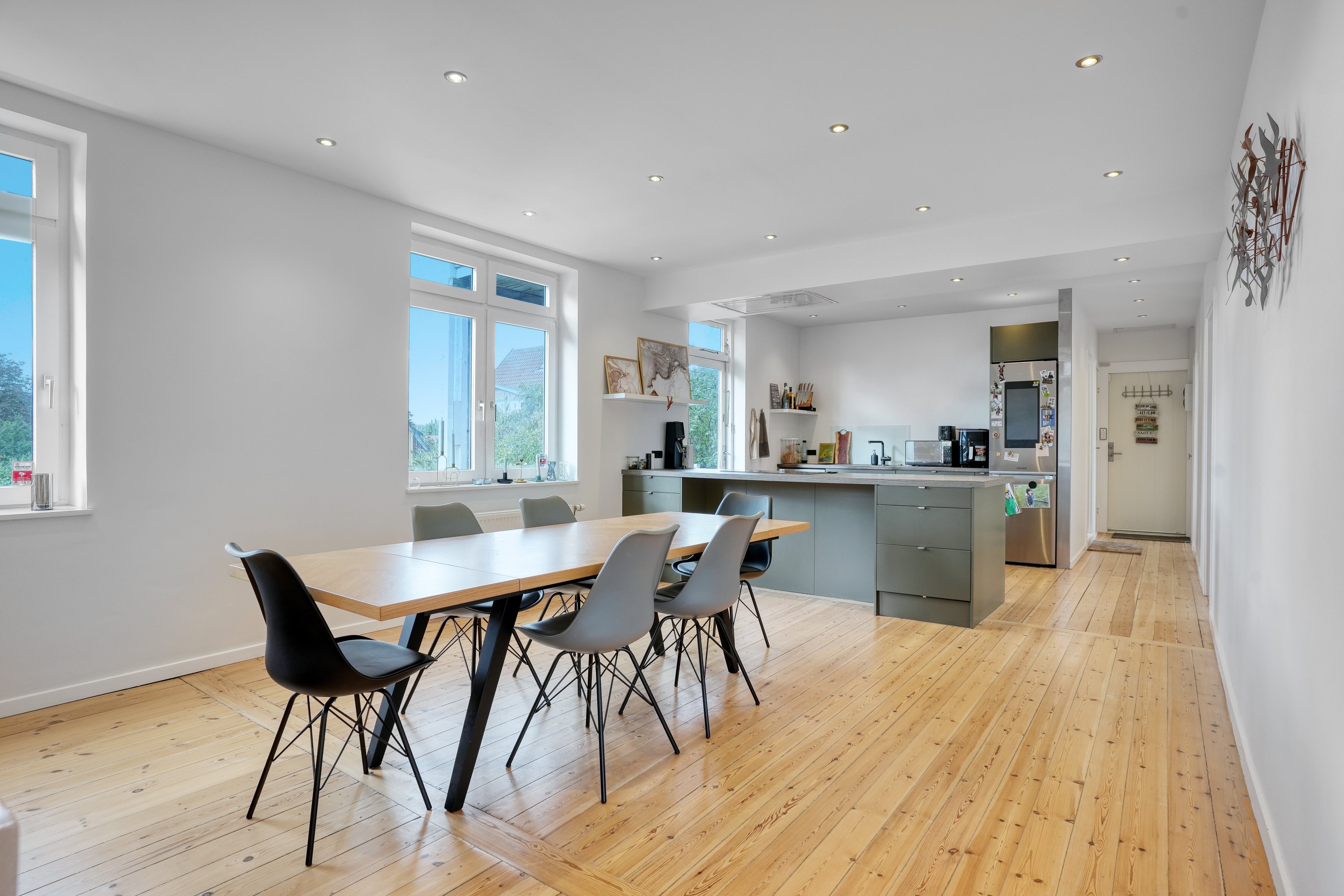 Fremhævet køkken billede i fuldskærmstilstand. Billede af Lyngbyvej 327, st.., 2820 Gentofte