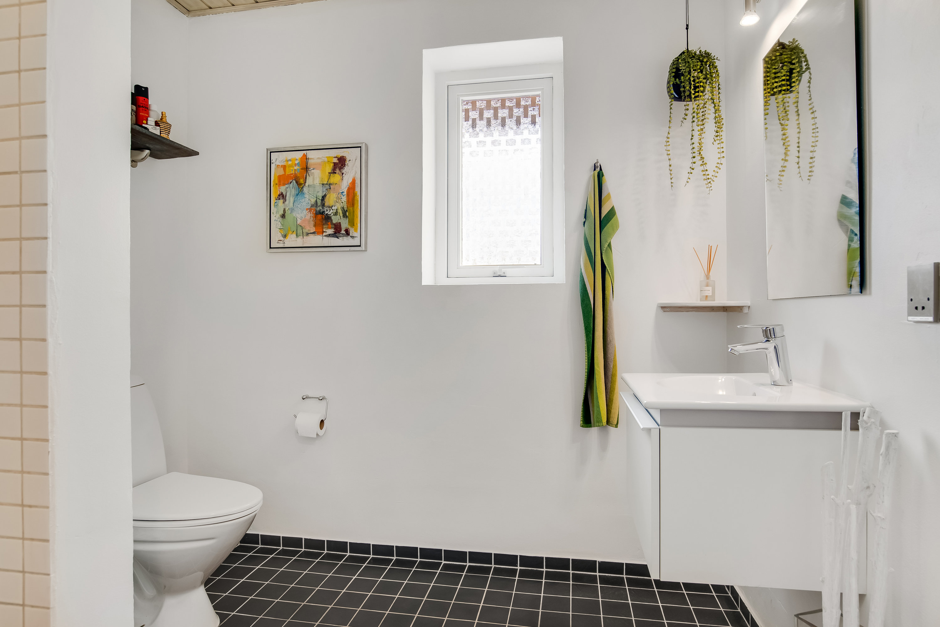 Fremhævet badeværelse billede i fuldskærmstilstand. Billede af Kobberupvej 9, Mejrup, 7500 Holstebro