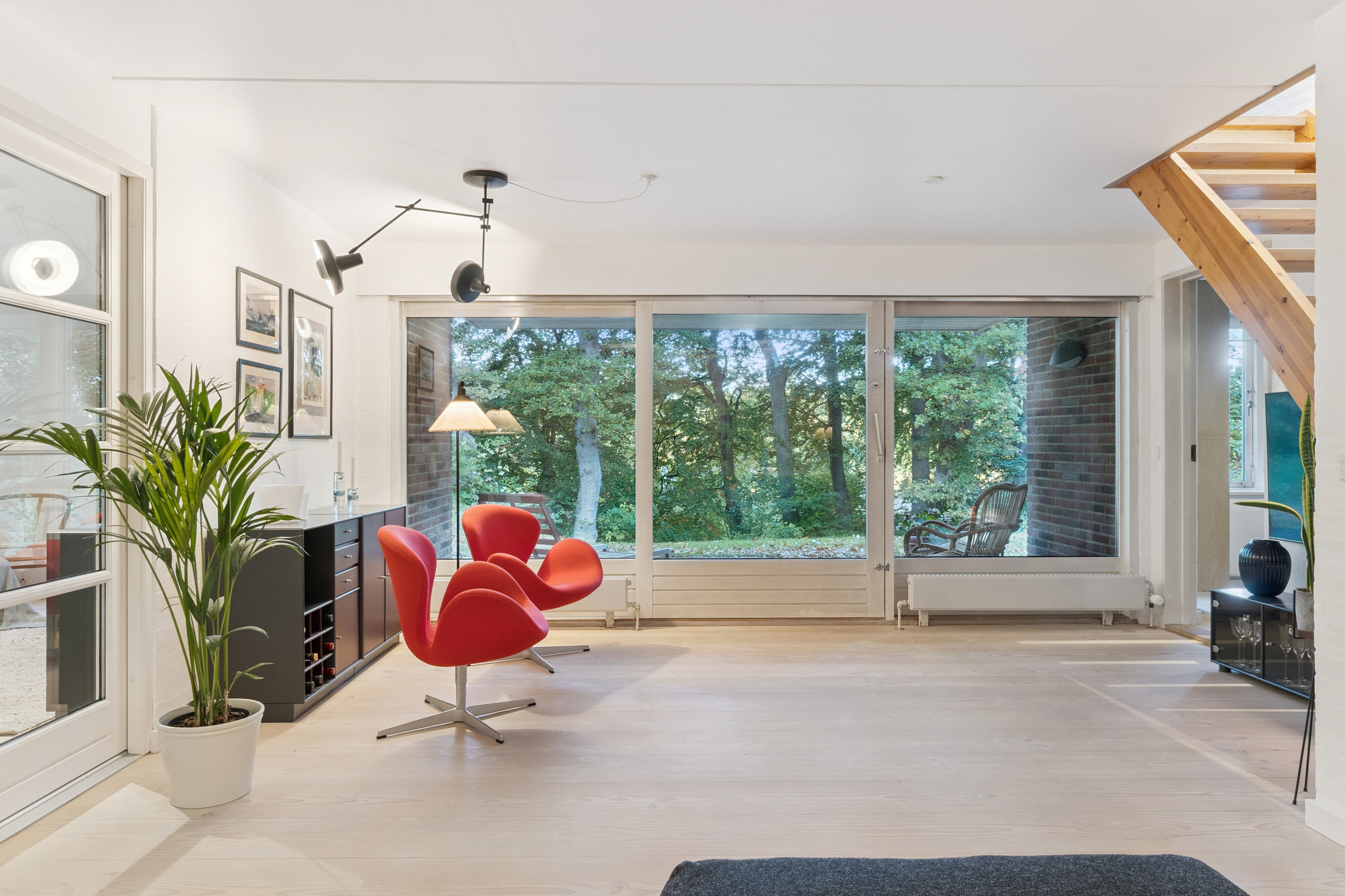 Fremhævet stue billede i fuldskærmstilstand. Billede af Borrekrattet 1A, 2800 Kongens Lyngby