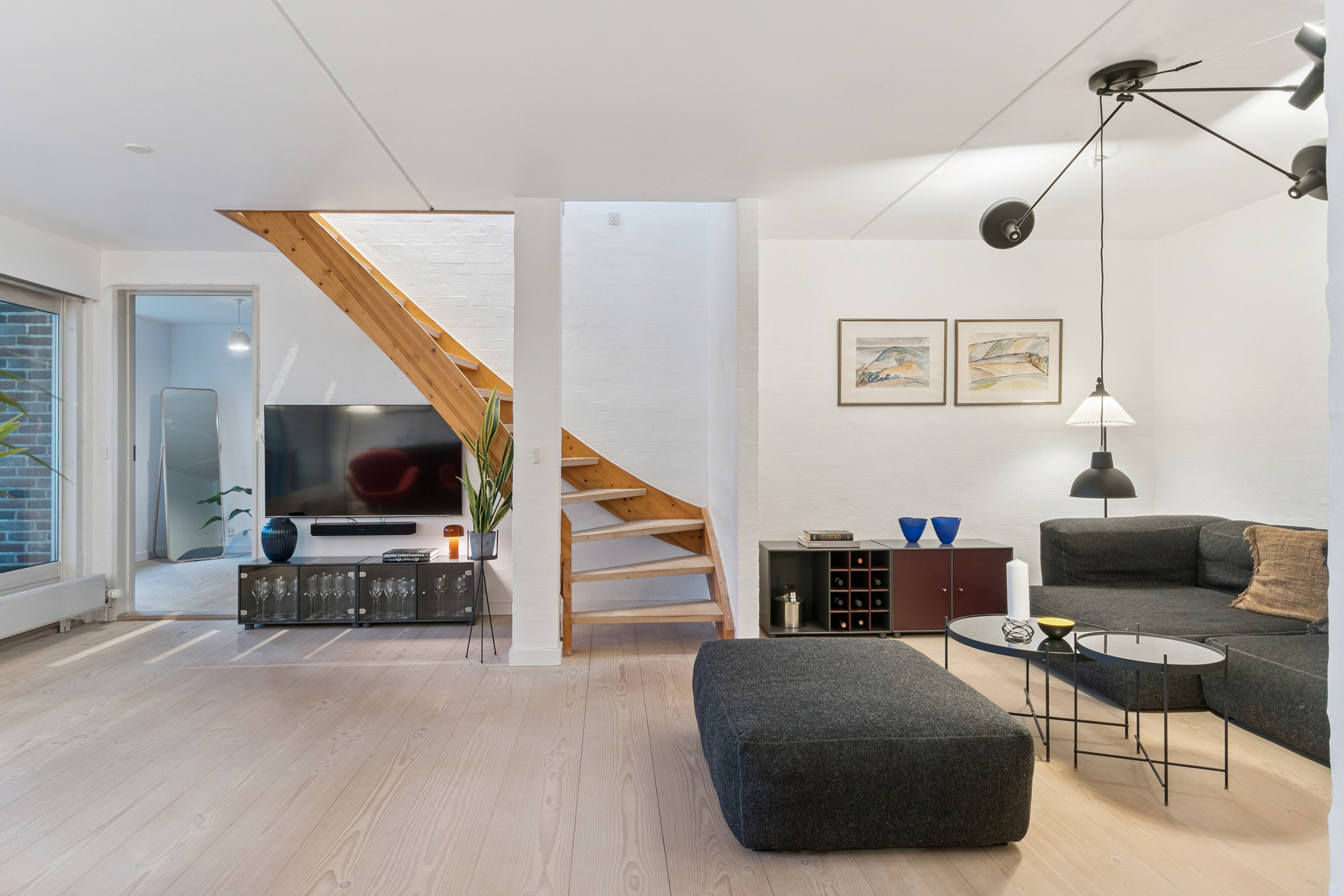 Fremhævet stue billede i fuldskærmstilstand. Billede af Borrekrattet 1A, 2800 Kongens Lyngby