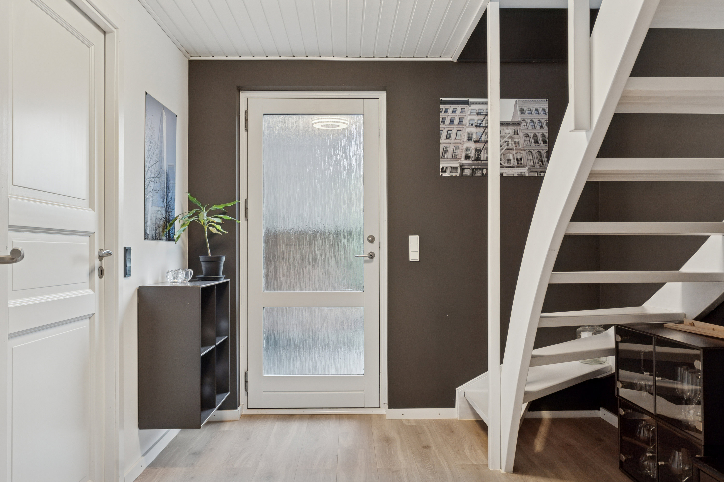 Fremhævet entré  billede i fuldskærmstilstand. Billede af Skovkanten 143, 4700 Næstved