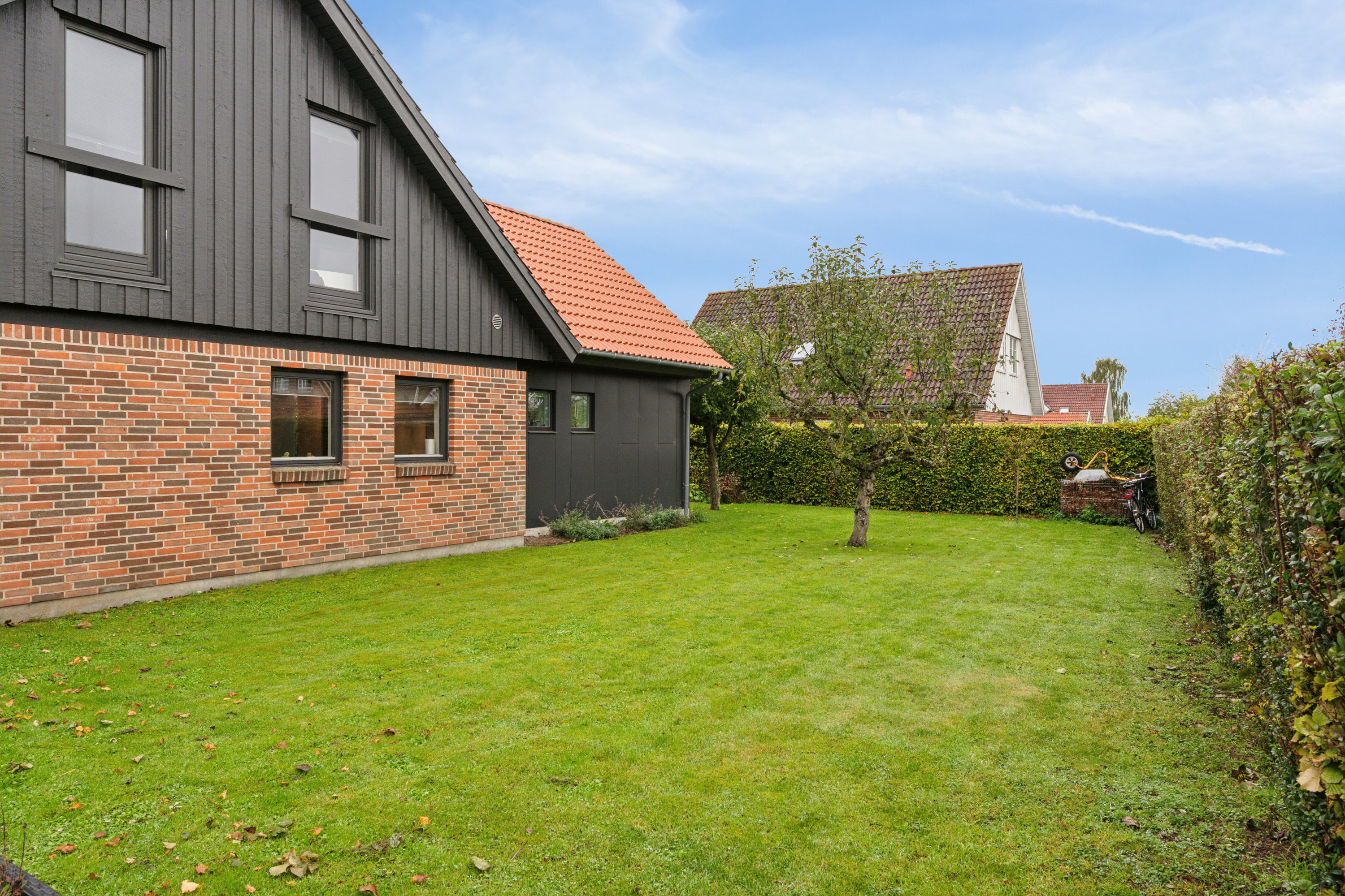 Fremhævet have  billede i fuldskærmstilstand. Billede af Skovkanten 143, 4700 Næstved