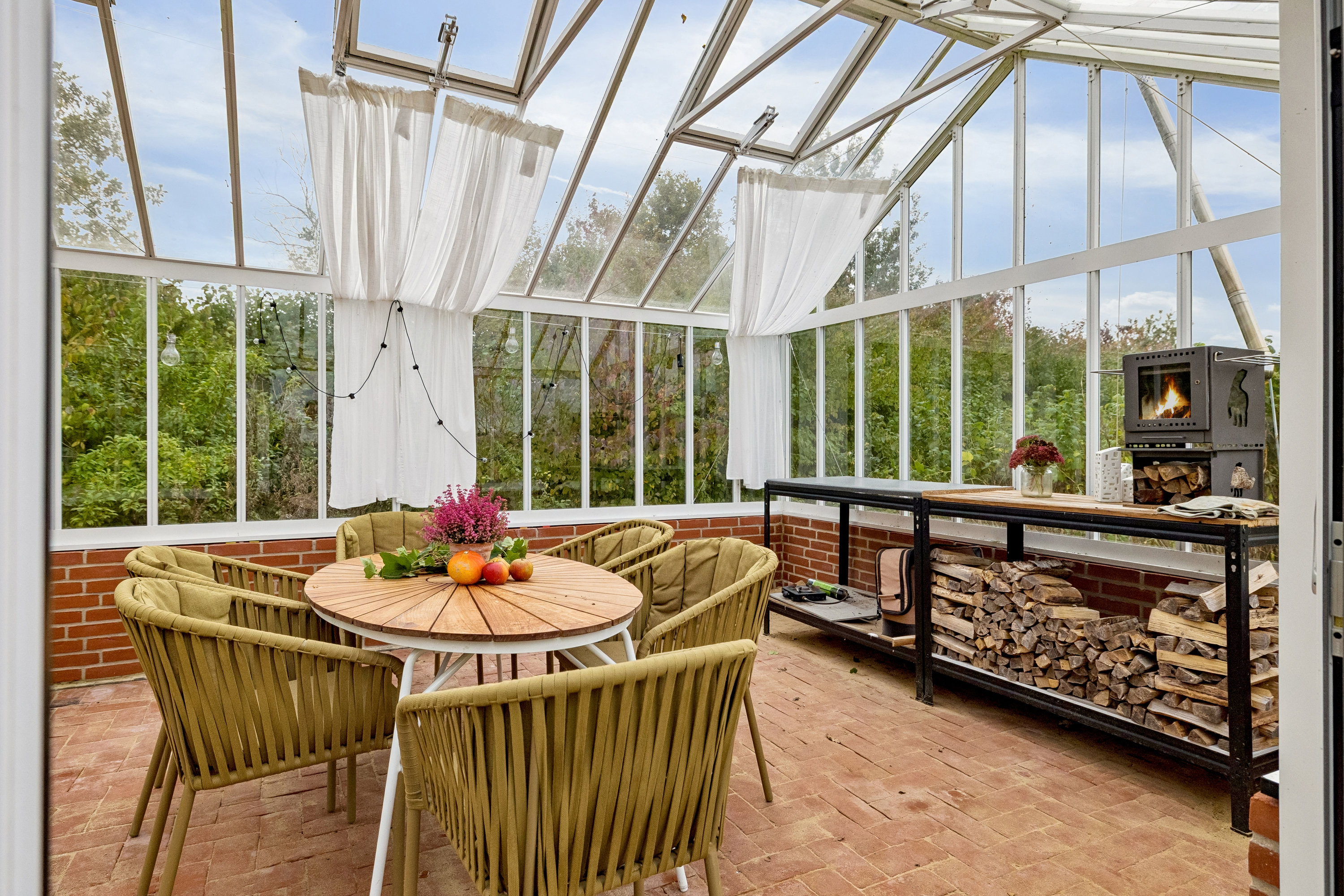 Fremhævet orangeri billede i fuldskærmstilstand. Billede af Randersvej 112, 8680 Ry