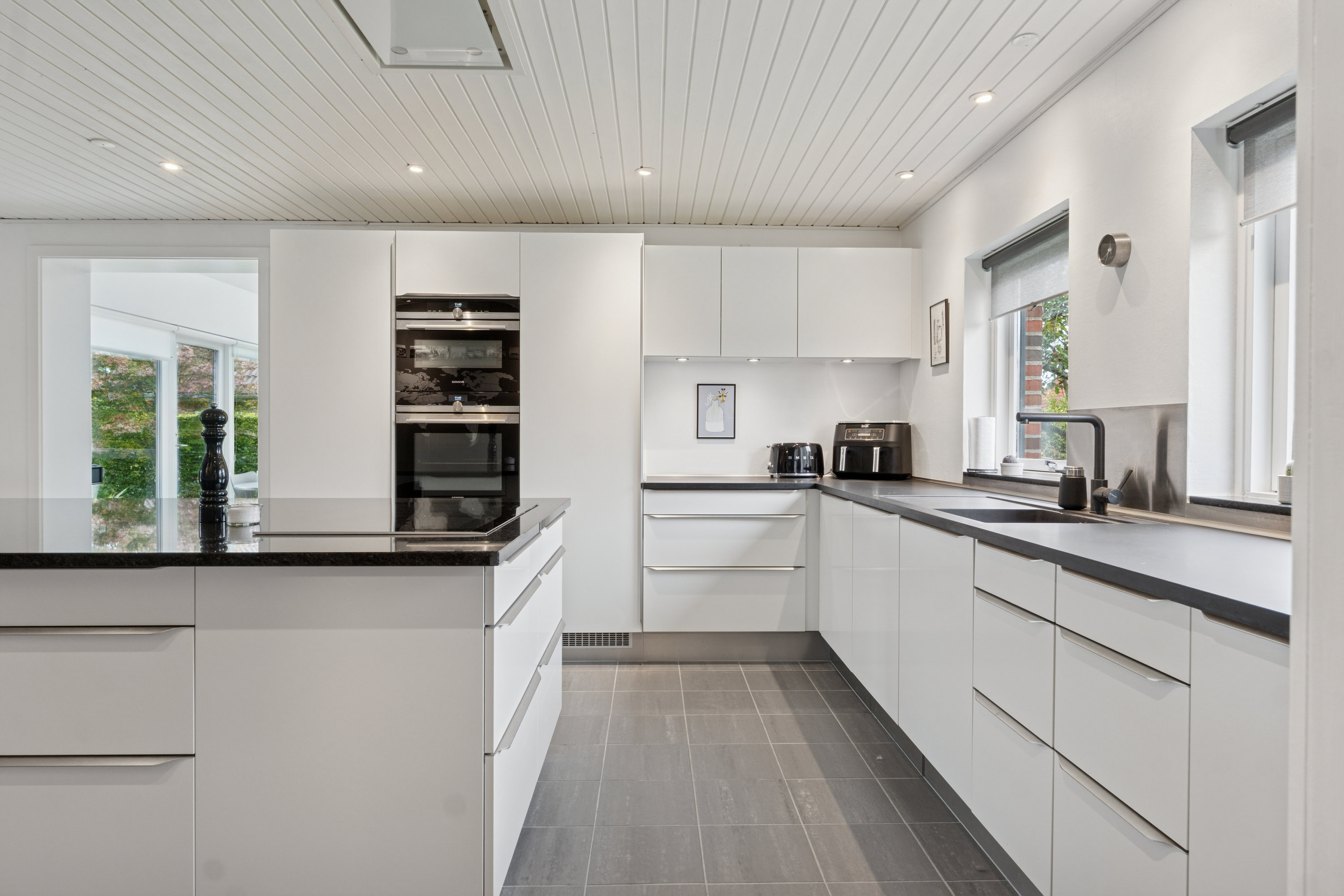 Fremhævet køkken billede i fuldskærmstilstand. Billede af Skovkanten 143, 4700 Næstved