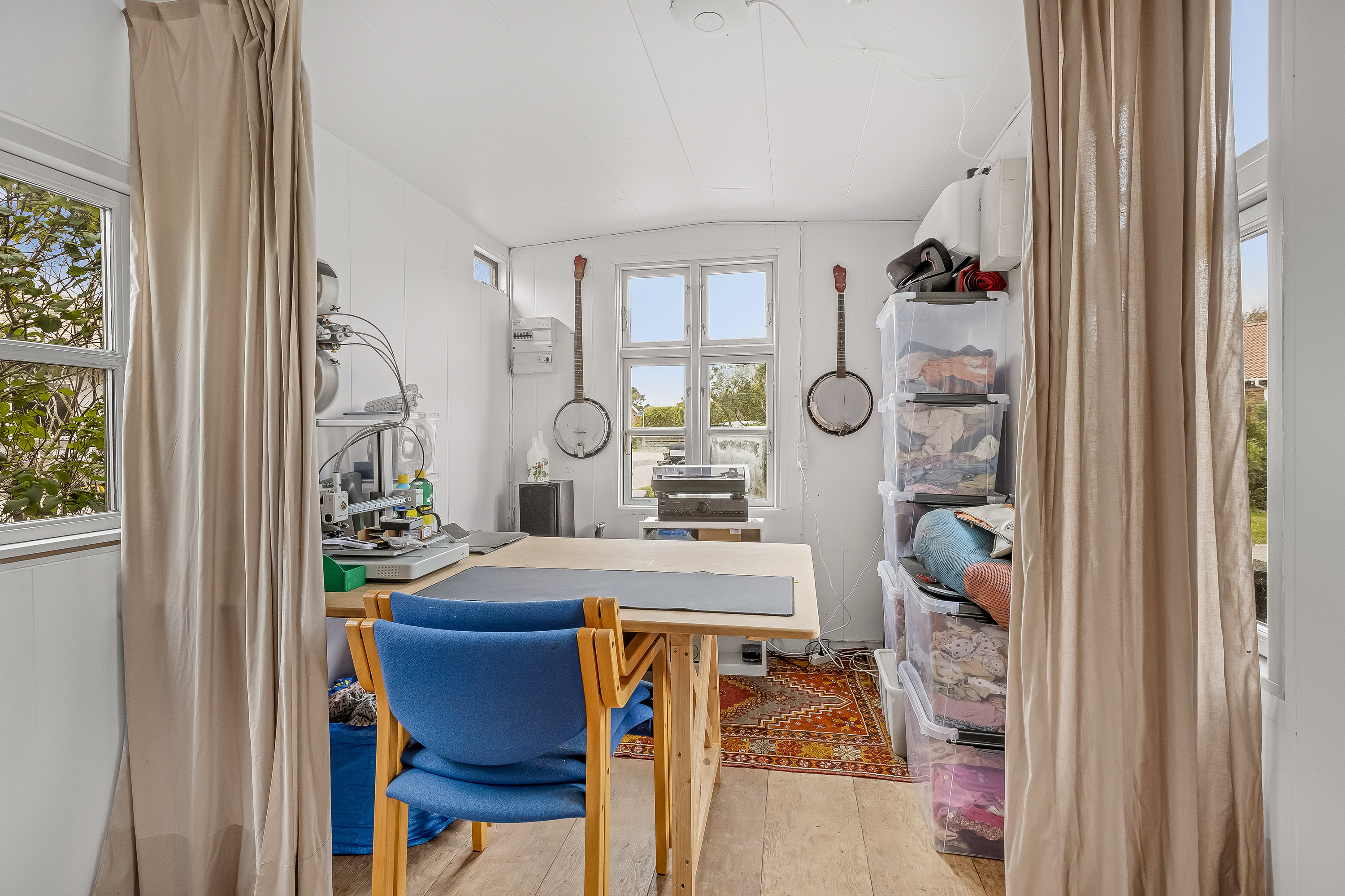 Fremhævet stue billede i fuldskærmstilstand. Billede af Kikkebjergvej 31, Nordby, 6720 Fanø