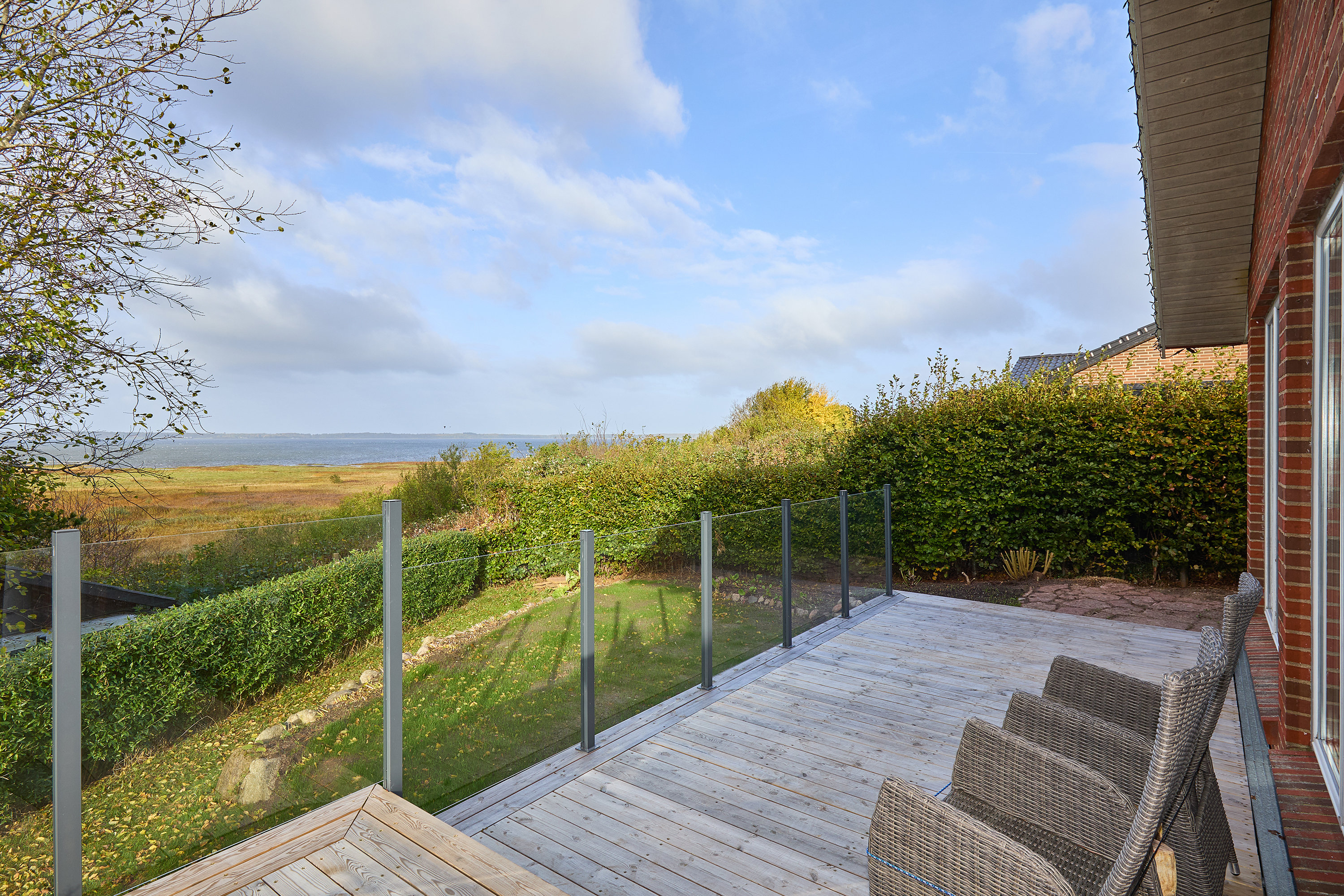 Fremhævet terrasse billede i fuldskærmstilstand. Billede af Strandbakken 25, Græse Bakkeby, 3600 Frederikssund